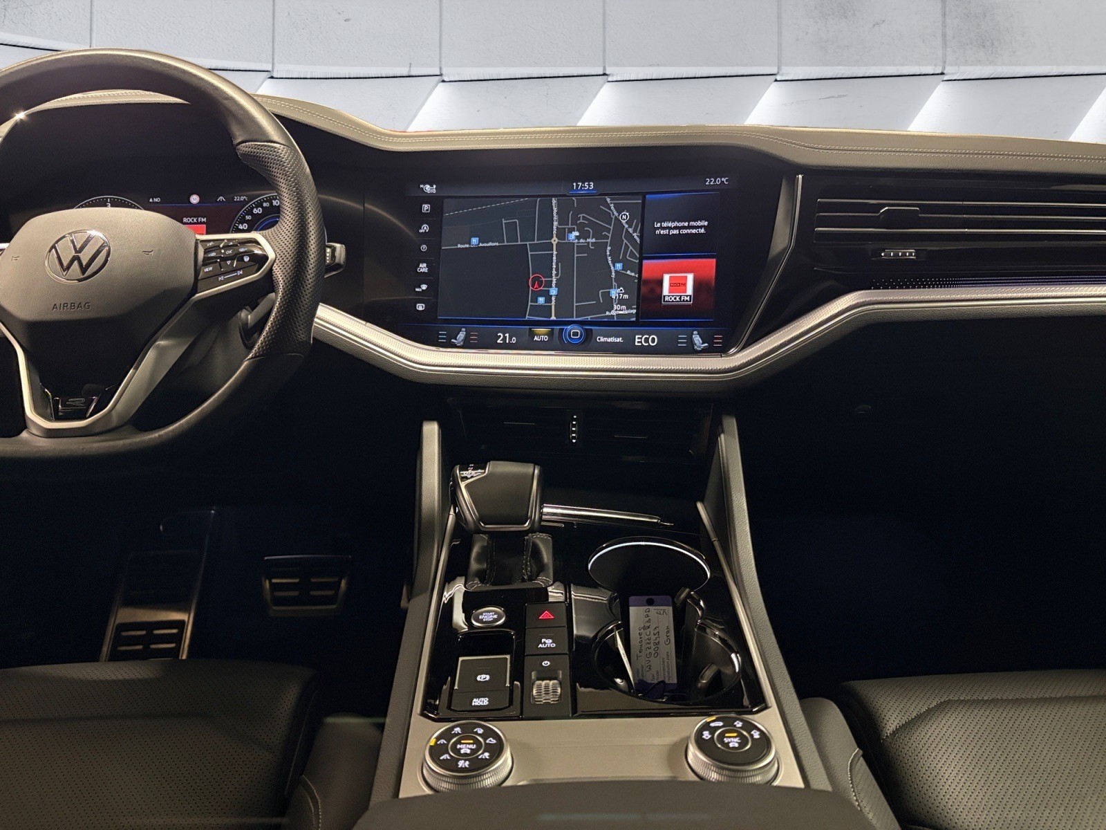VW Touareg 3.0 TDI R Line Tiptronic-image-10