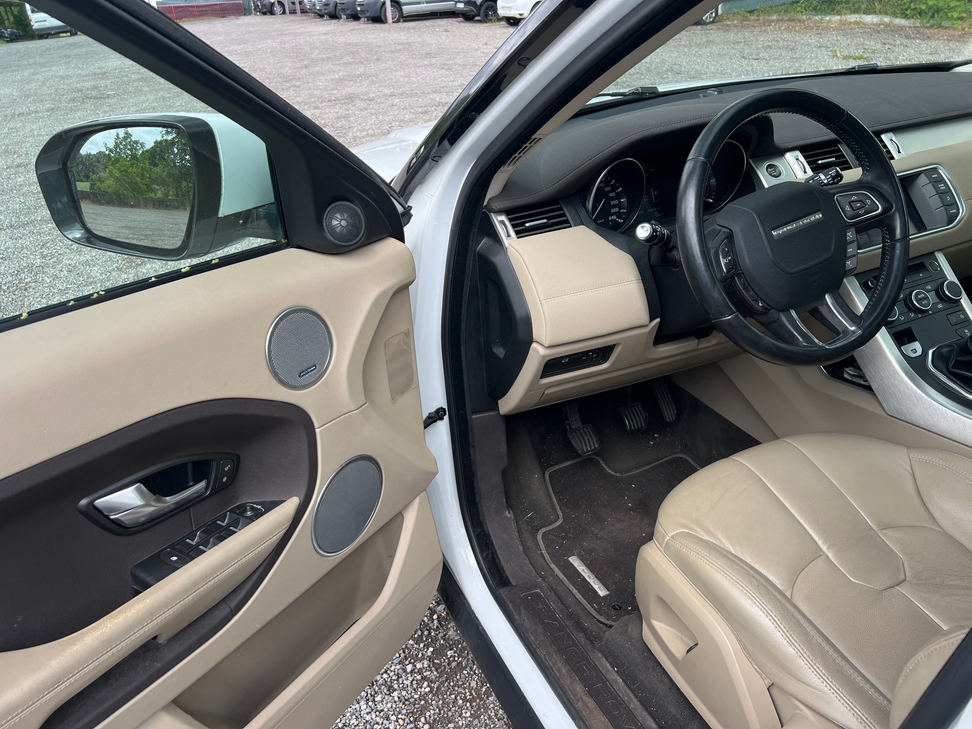 LAND ROVER Range Rover Evoque 2.2 SD4 Prestige-image-8