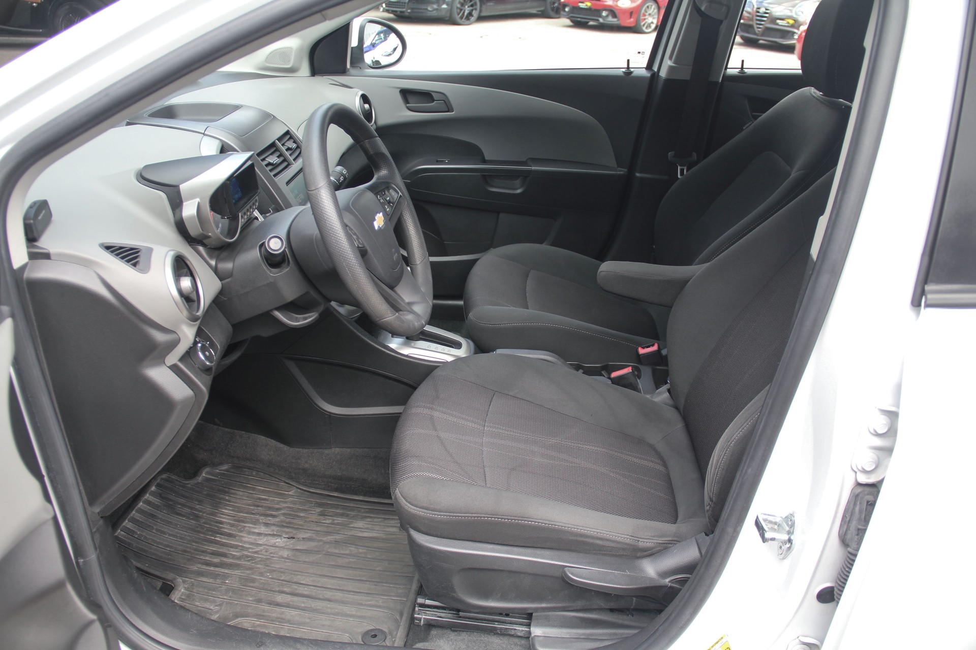 CHEVROLET Aveo 1.4 LT Automatic ⭐⭐⭐⭐⭐-image-5