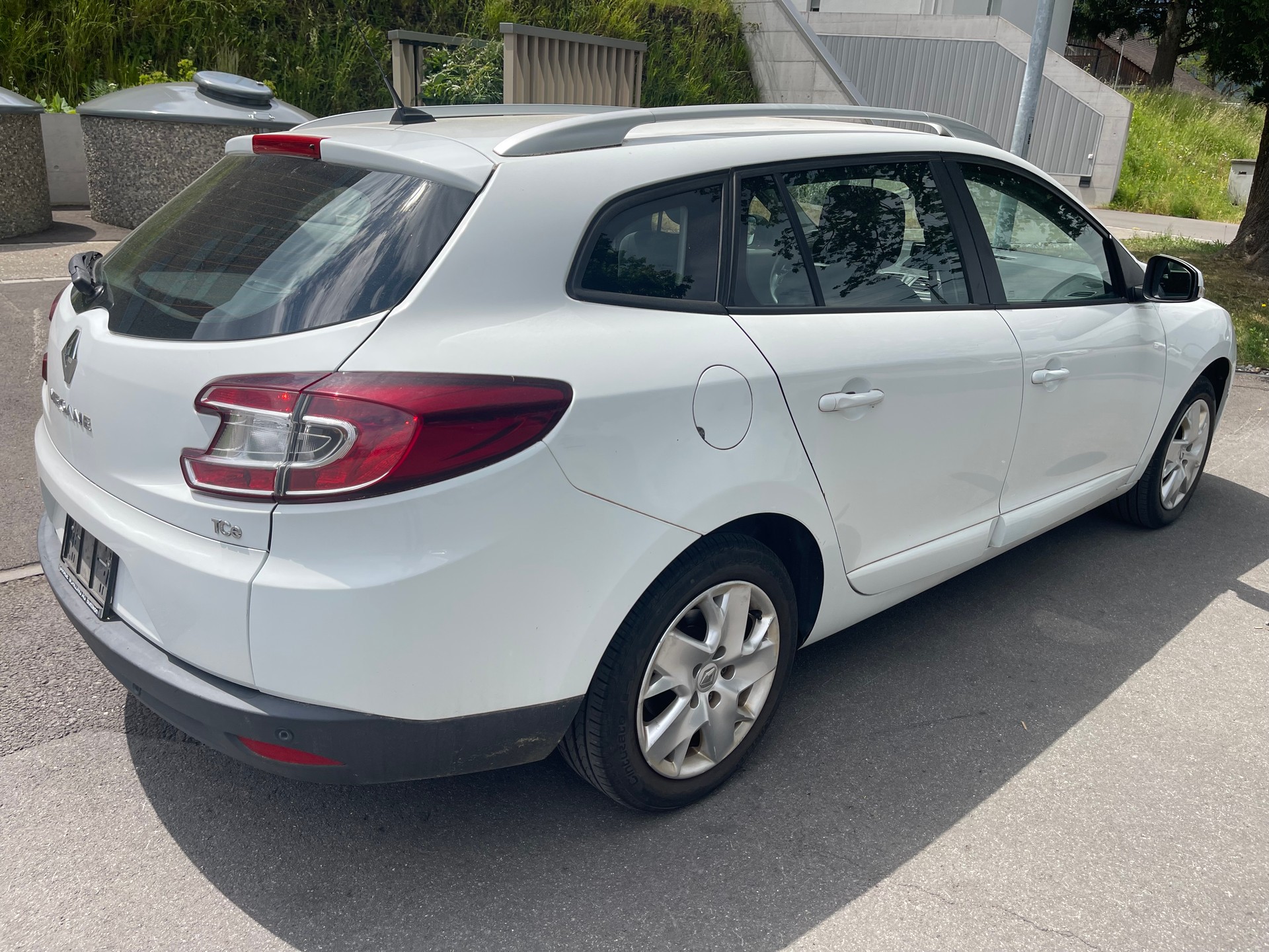RENAULT Mégane Grandtour 1.2 16V Turbo Dynamique-image-5