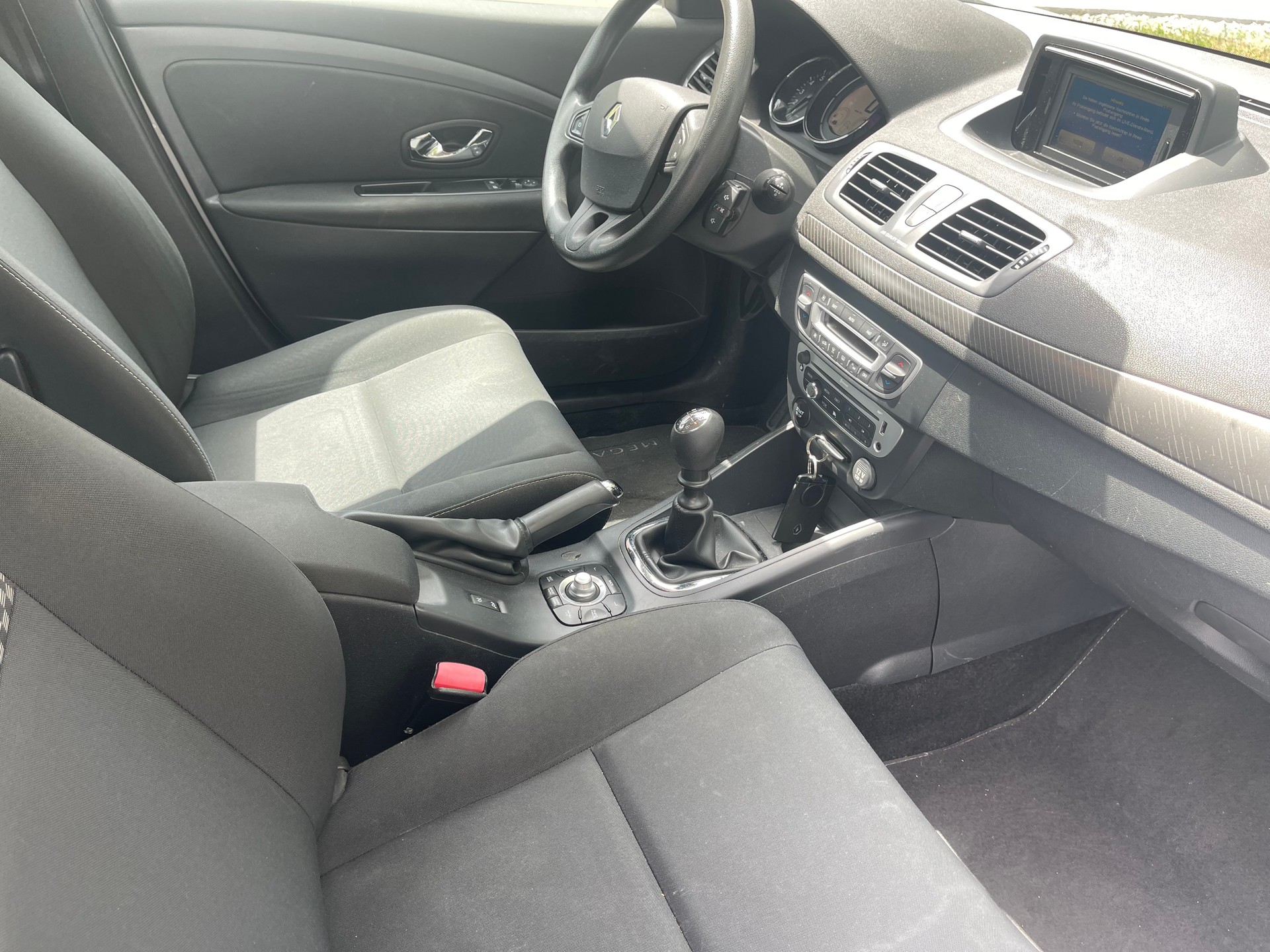 RENAULT Mégane Grandtour 1.2 16V Turbo Dynamique-image-9