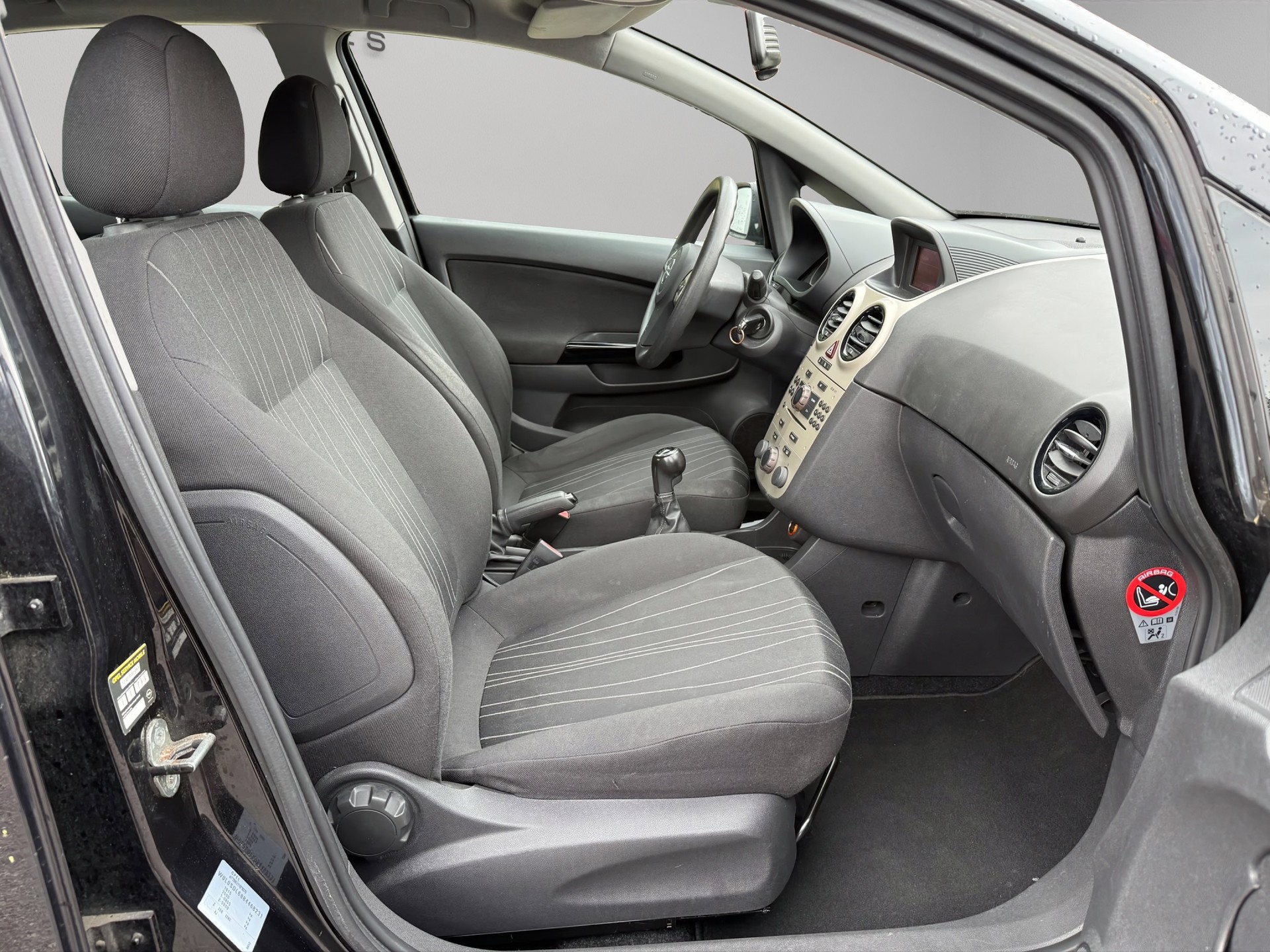 OPEL Corsa 1.4 TP Enjoy-image-12