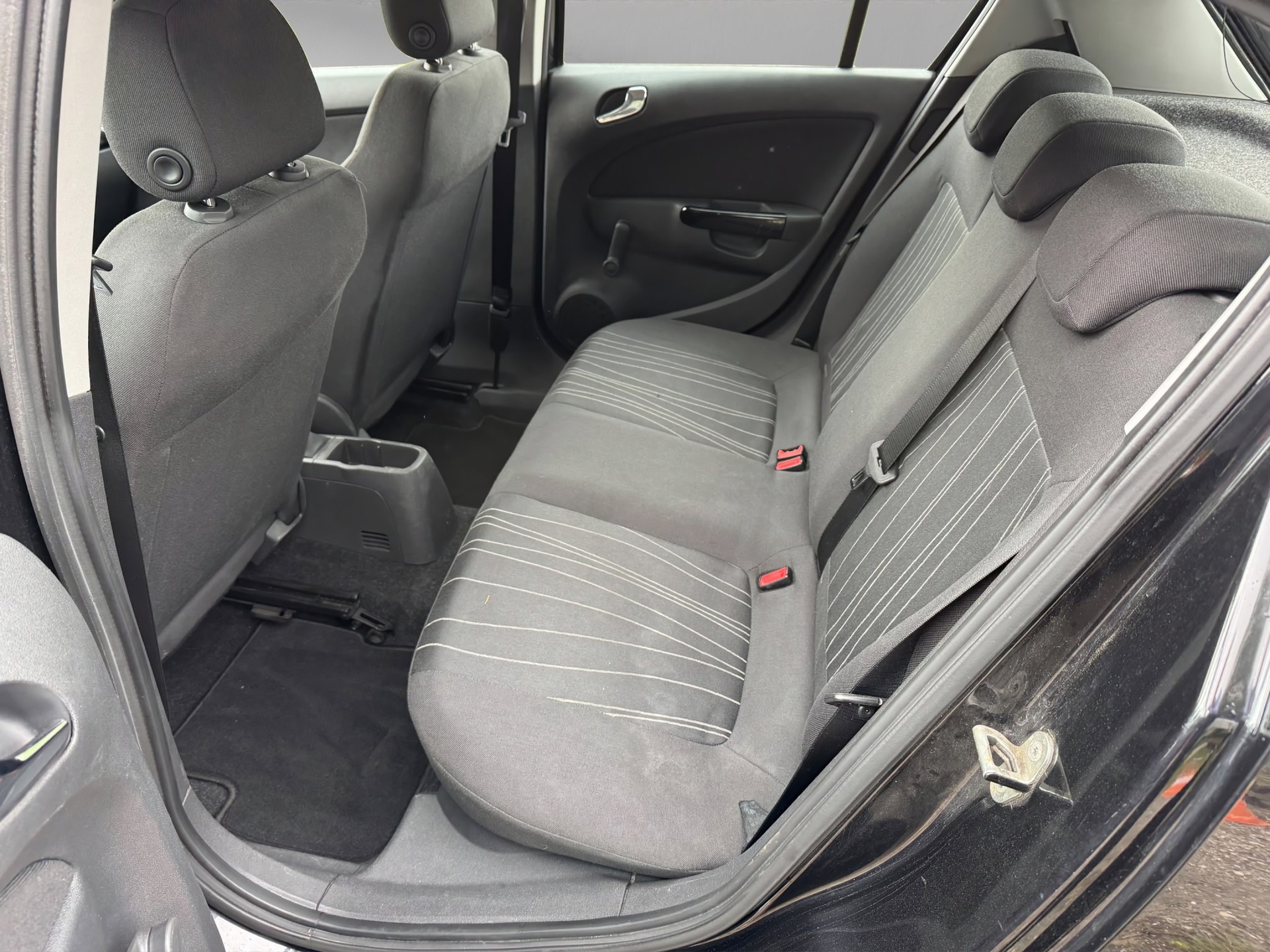 OPEL Corsa 1.4 TP Enjoy-image-13