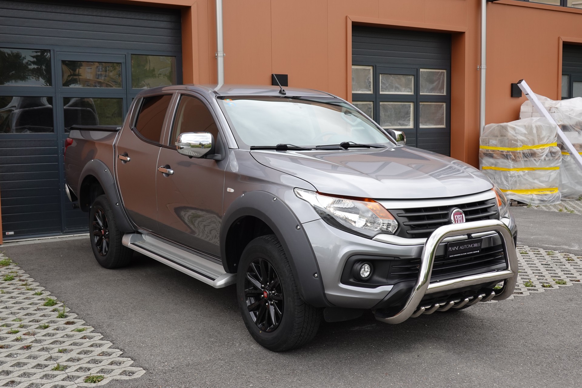 FIAT Fullback SX 2.4 MJ DC Primo 4WD "*Tempomat * GPS * Caméra de Recul * Camera 360 * Hauteur de caisse augmentée * 8 Roues *"-image-2