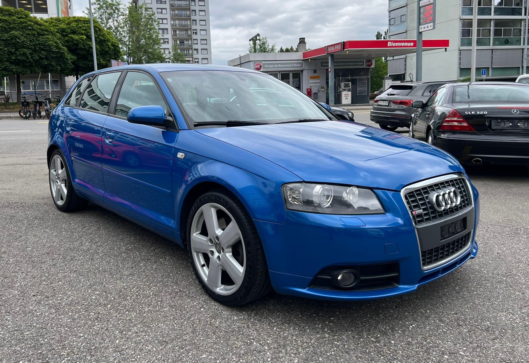 AUDI A3 Sportback 2.0 Turbo FSI Ambiente-image-2