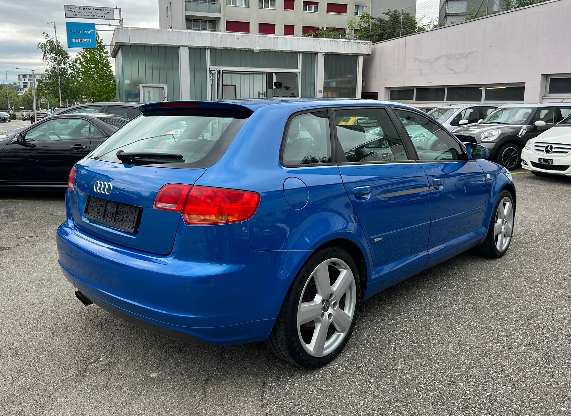 AUDI A3 Sportback 2.0 Turbo FSI Ambiente-image-5