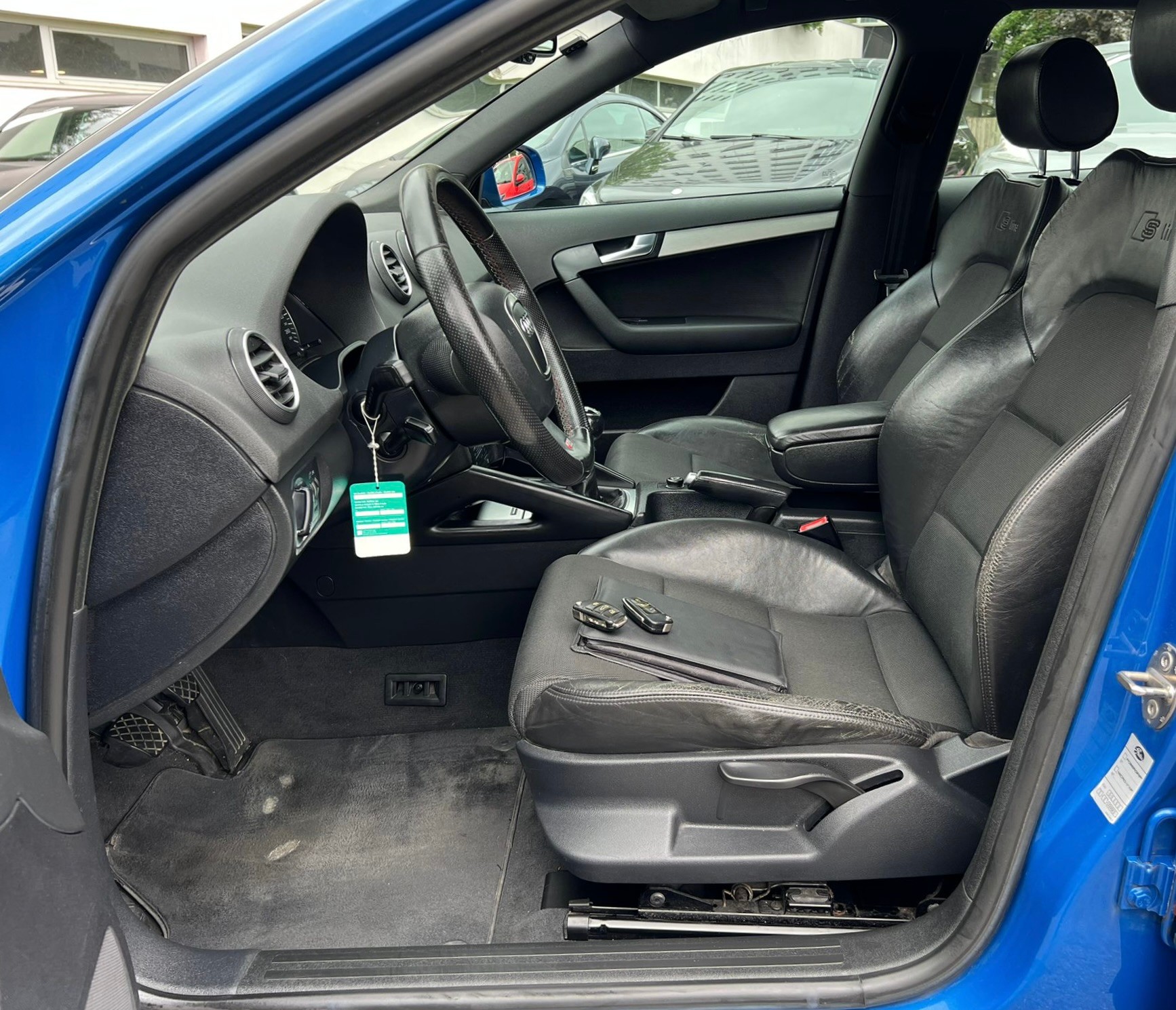 AUDI A3 Sportback 2.0 Turbo FSI Ambiente-image-6