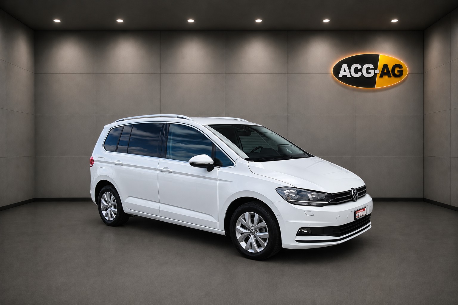 VW Touran 1.5 TSI EVO Comfortline DSG ** 7-Plätzer ** Gr-Navi ** RF-Kamera ** Abstandsregelsysteme ** Totwinkel-Assistent ** Ab MFK-image-0