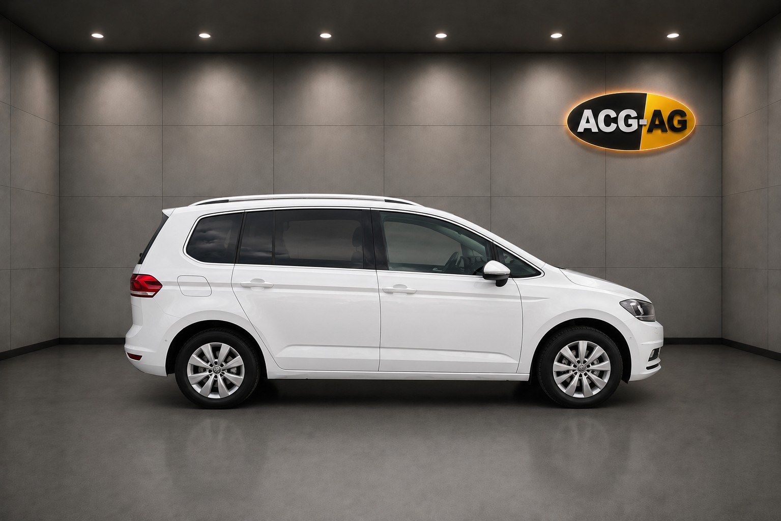 VW Touran 1.5 TSI EVO Comfortline DSG ** 7-Plätzer ** Gr-Navi ** RF-Kamera ** Abstandsregelsysteme ** Totwinkel-Assistent ** Ab MFK-image-5