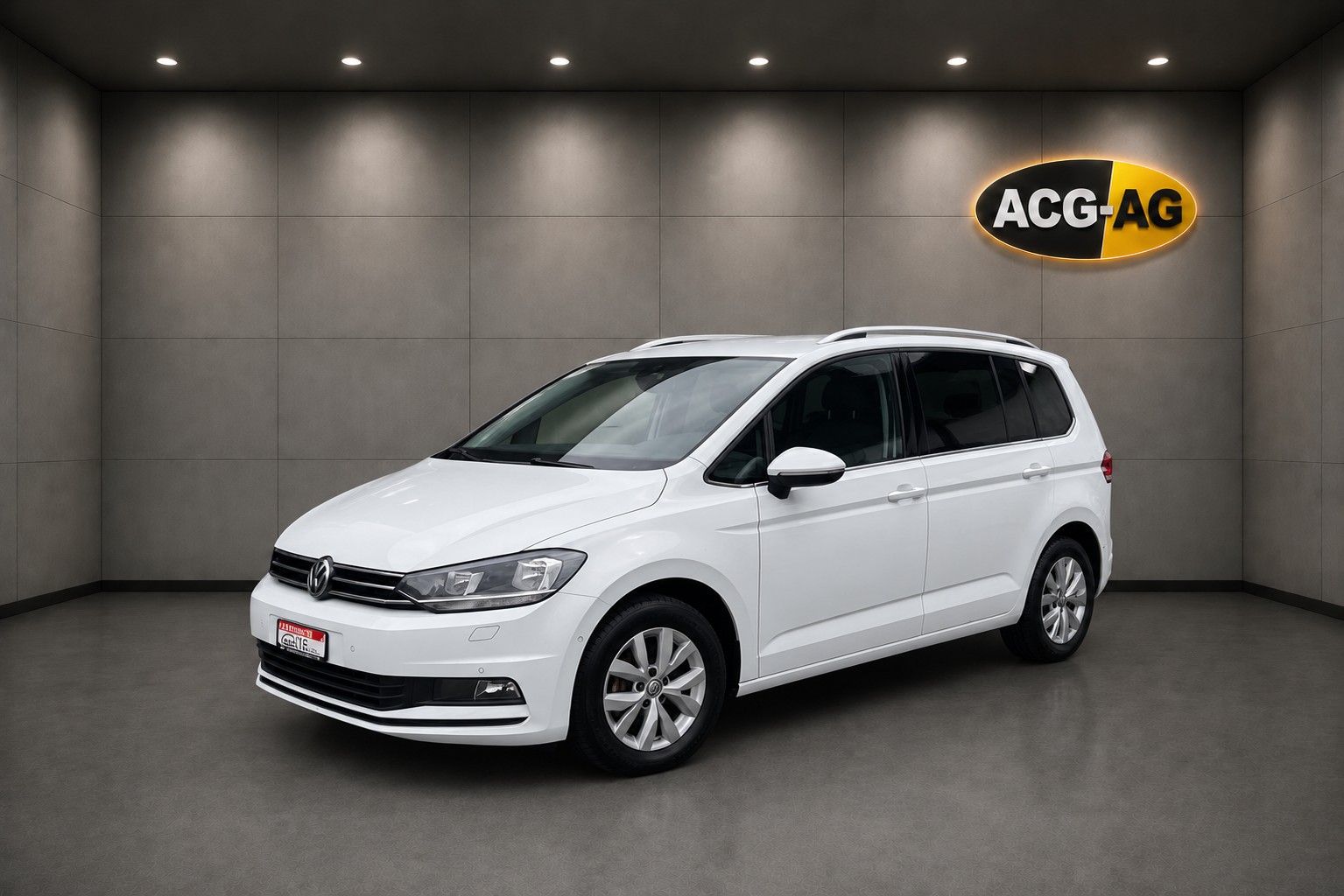 VW Touran 1.5 TSI EVO Comfortline DSG ** 7-Plätzer ** Gr-Navi ** RF-Kamera ** Abstandsregelsysteme ** Totwinkel-Assistent ** Ab MFK-image-2