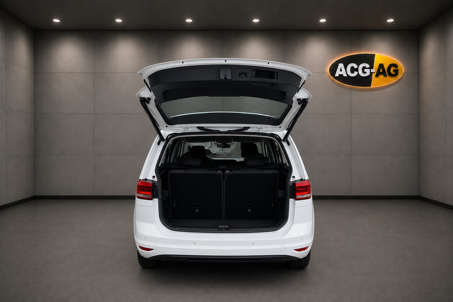 VW Touran 1.5 TSI EVO Comfortline DSG ** 7-Plätzer ** Gr-Navi ** RF-Kamera ** Abstandsregelsysteme ** Totwinkel-Assistent ** Ab MFK-image-8