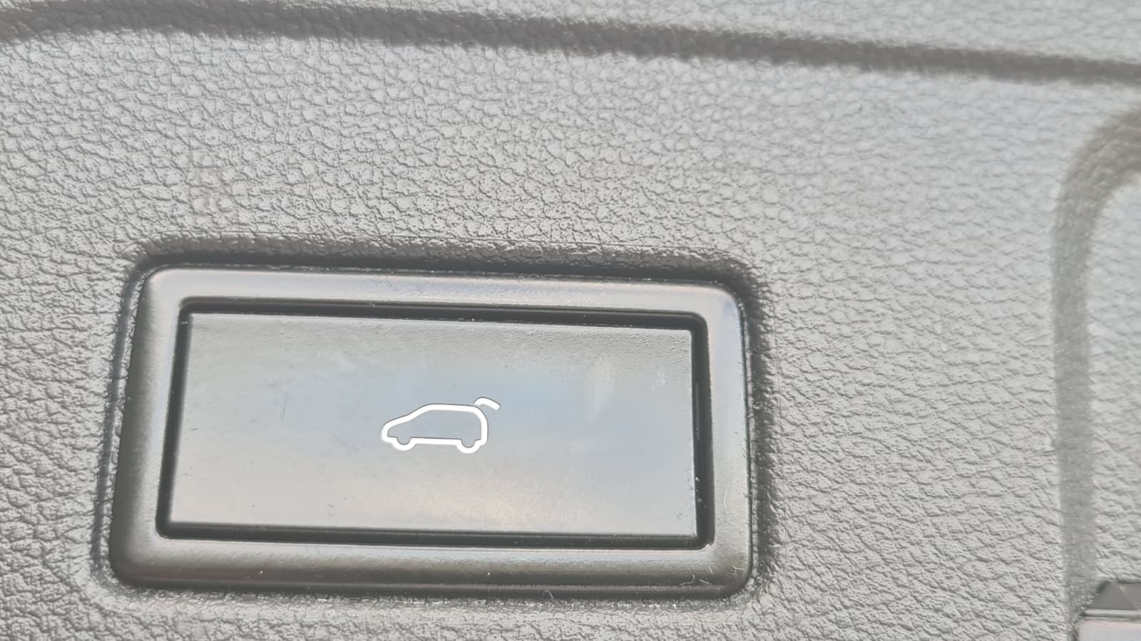 VW Touran 1.5 TSI EVO Comfortline DSG ** 7-Plätzer ** Gr-Navi ** RF-Kamera ** Abstandsregelsysteme ** Totwinkel-Assistent ** Ab MFK-image-10