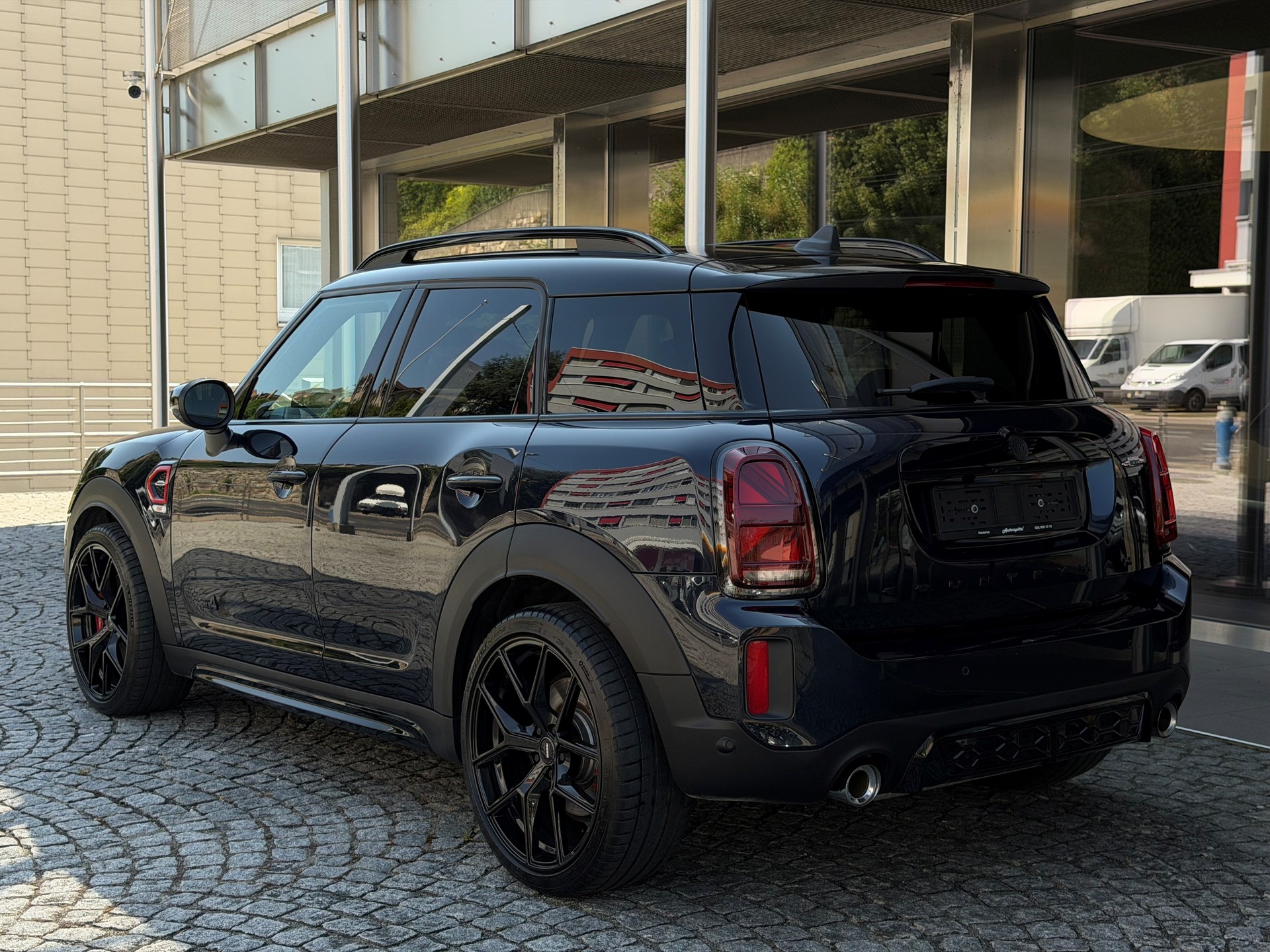 MINI Countryman JCW ALL4-image-3