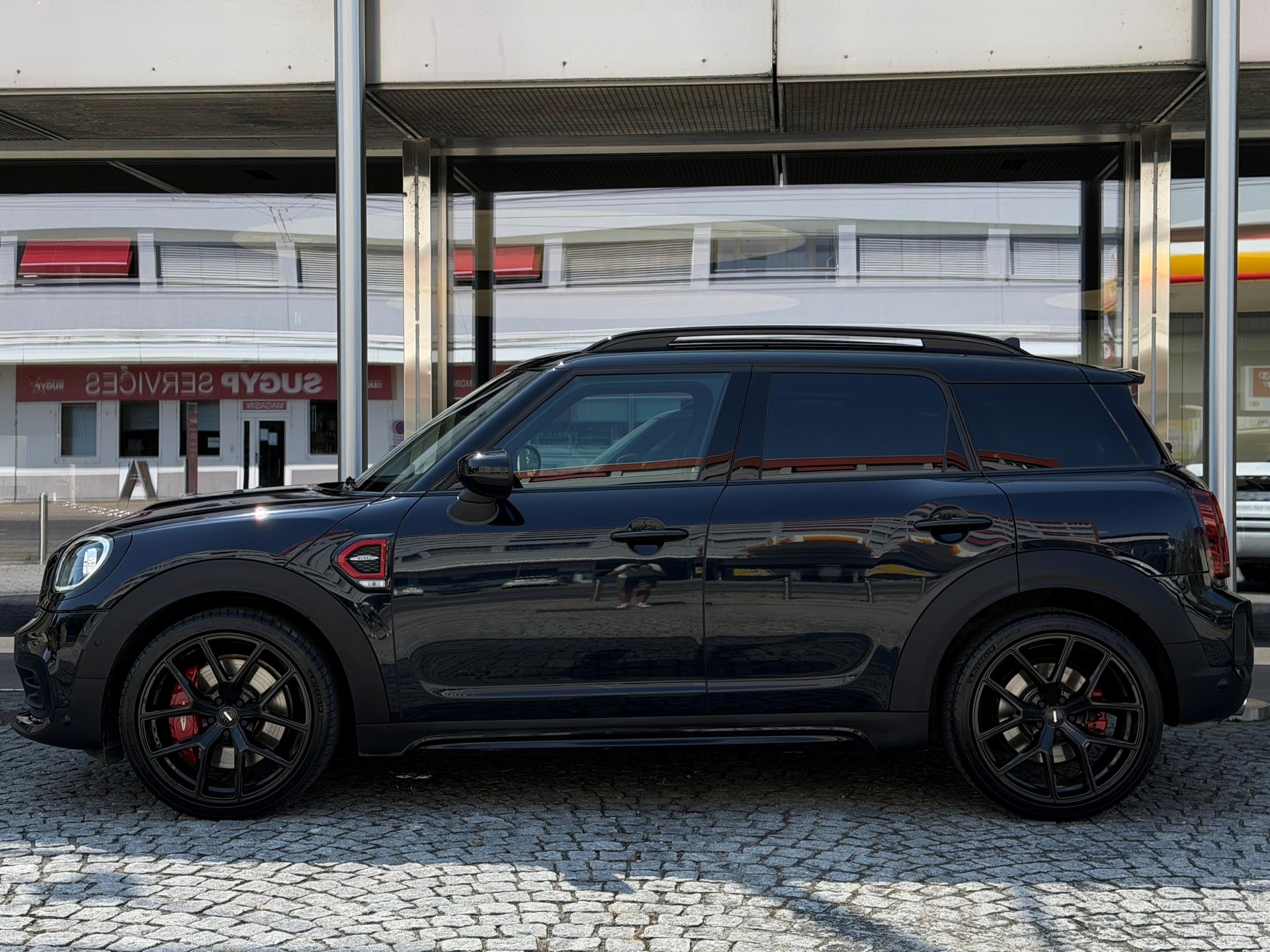 MINI Countryman JCW ALL4-image-2