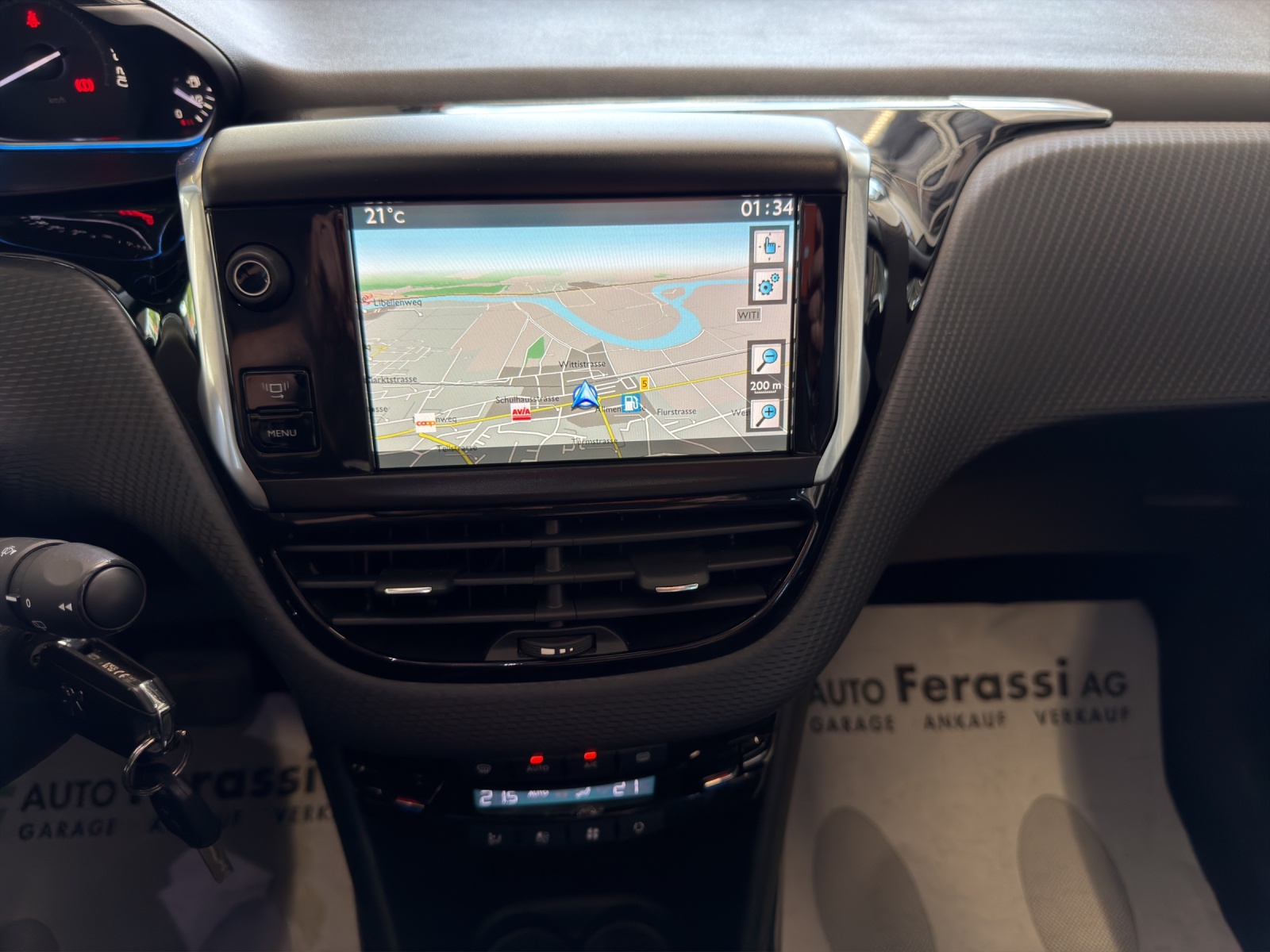 PEUGEOT 2008 1.6 e-HDi Allure EGS6-image-20
