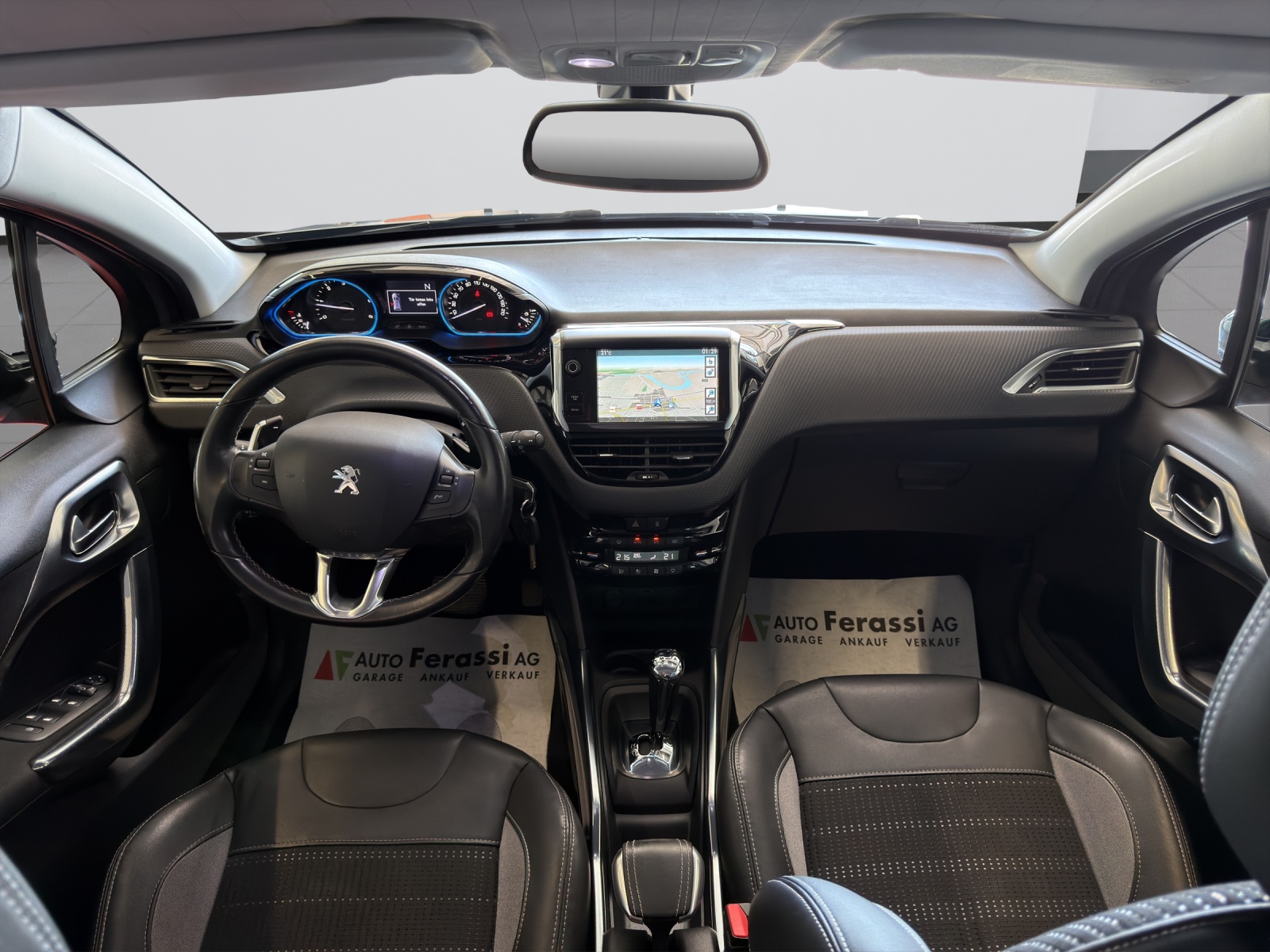 PEUGEOT 2008 1.6 e-HDi Allure EGS6-image-11