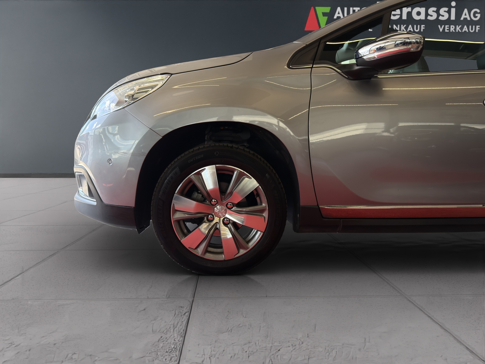 PEUGEOT 2008 1.6 e-HDi Allure EGS6-image-10