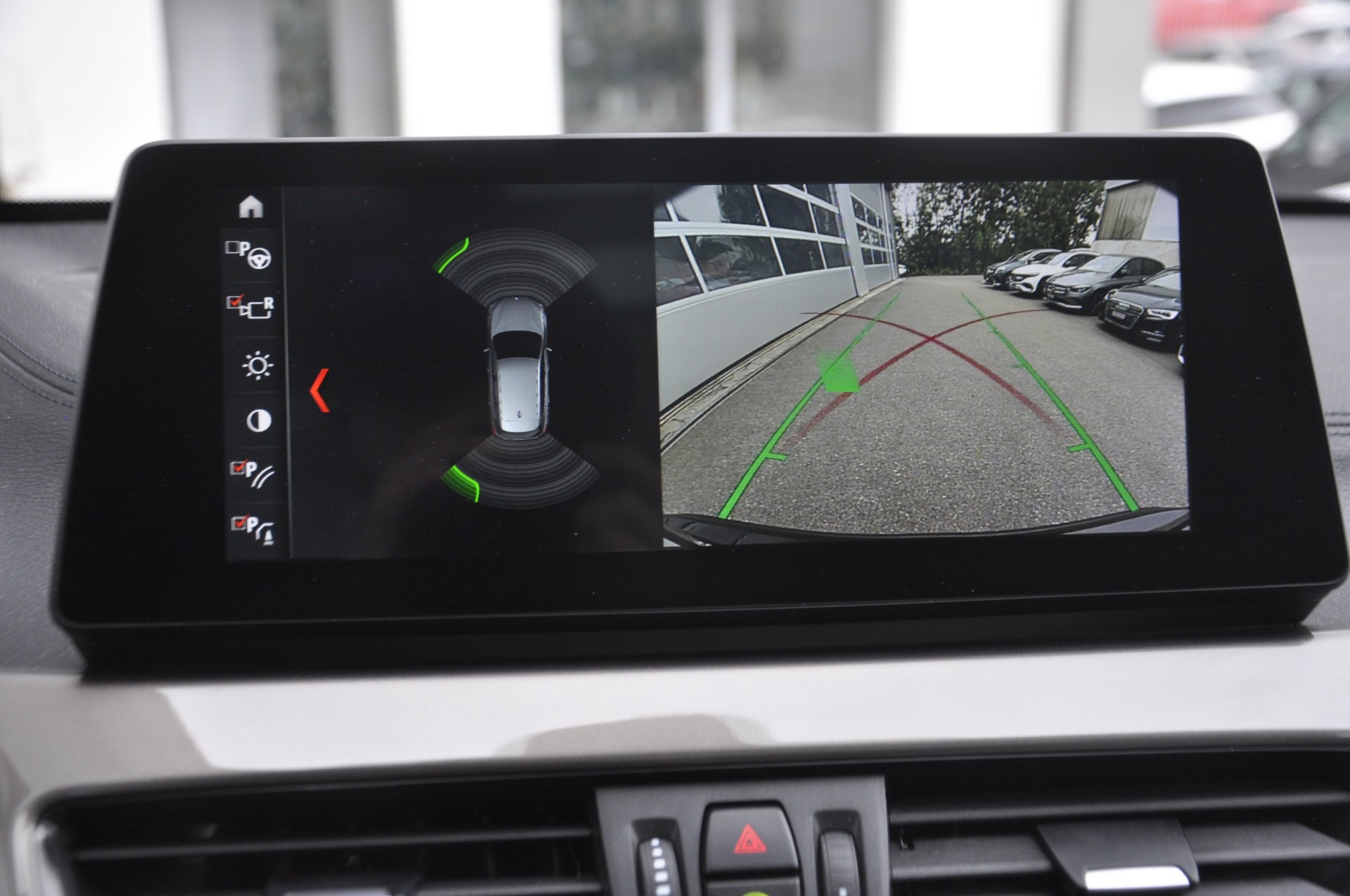 BMW X1 xDrive 20i xLine Steptronic-image-13