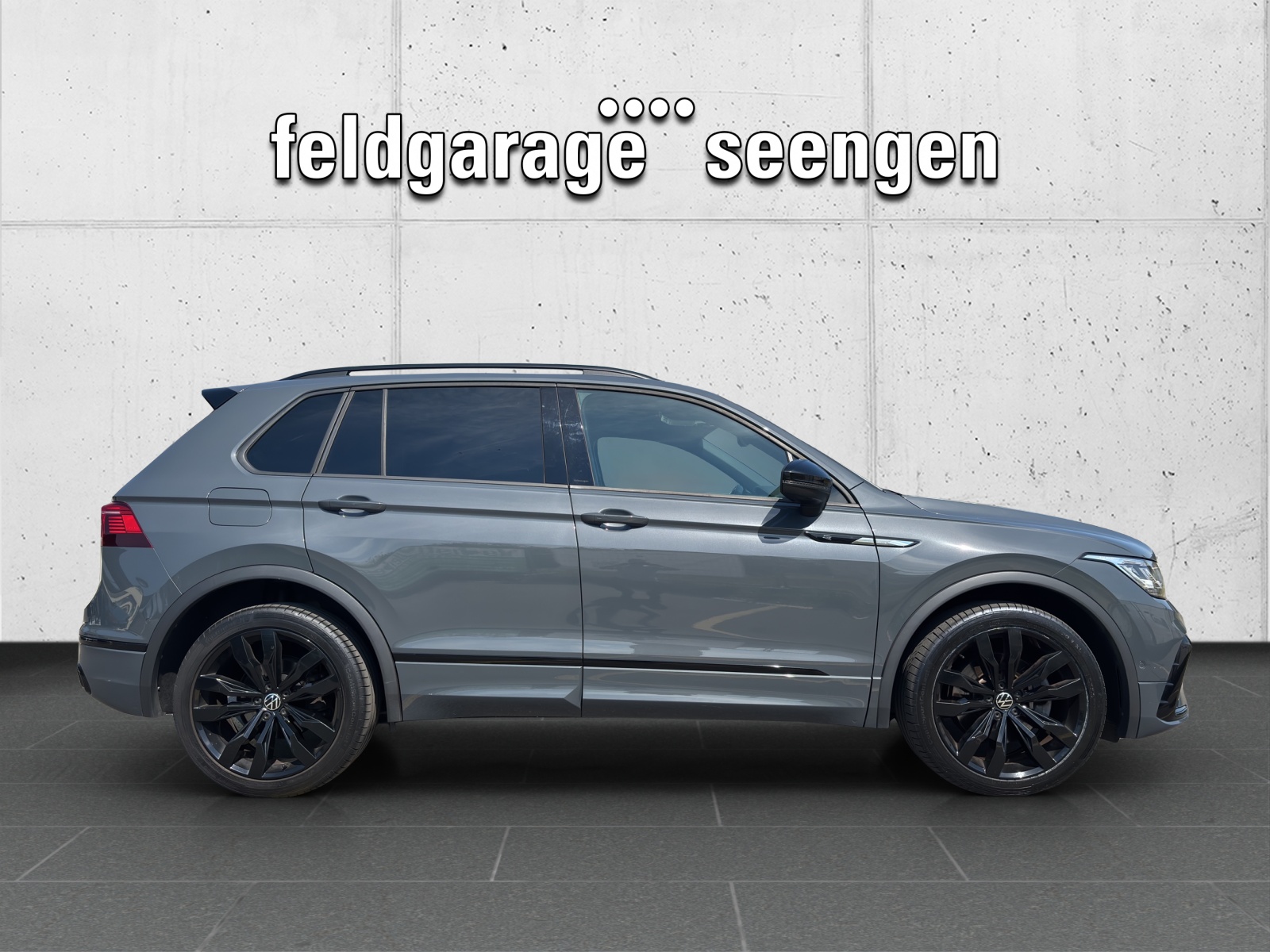 VW Tiguan 2.0 TDI SCR R-Line 4Motion DSG mit AHK, "Black Style", 360° Kamera & Panorama-Ausstell-/Schiebedach-image-3