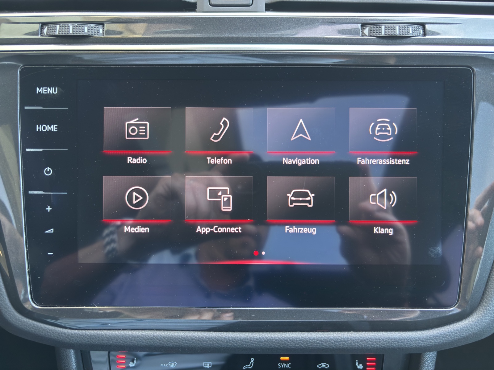 VW Tiguan 2.0 TDI SCR R-Line 4Motion DSG mit AHK, "Black Style", 360° Kamera & Panorama-Ausstell-/Schiebedach-image-18