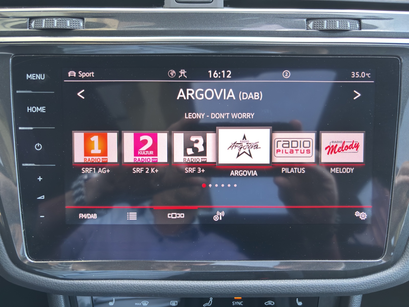 VW Tiguan 2.0 TDI SCR R-Line 4Motion DSG mit AHK, "Black Style", 360° Kamera & Panorama-Ausstell-/Schiebedach-image-21