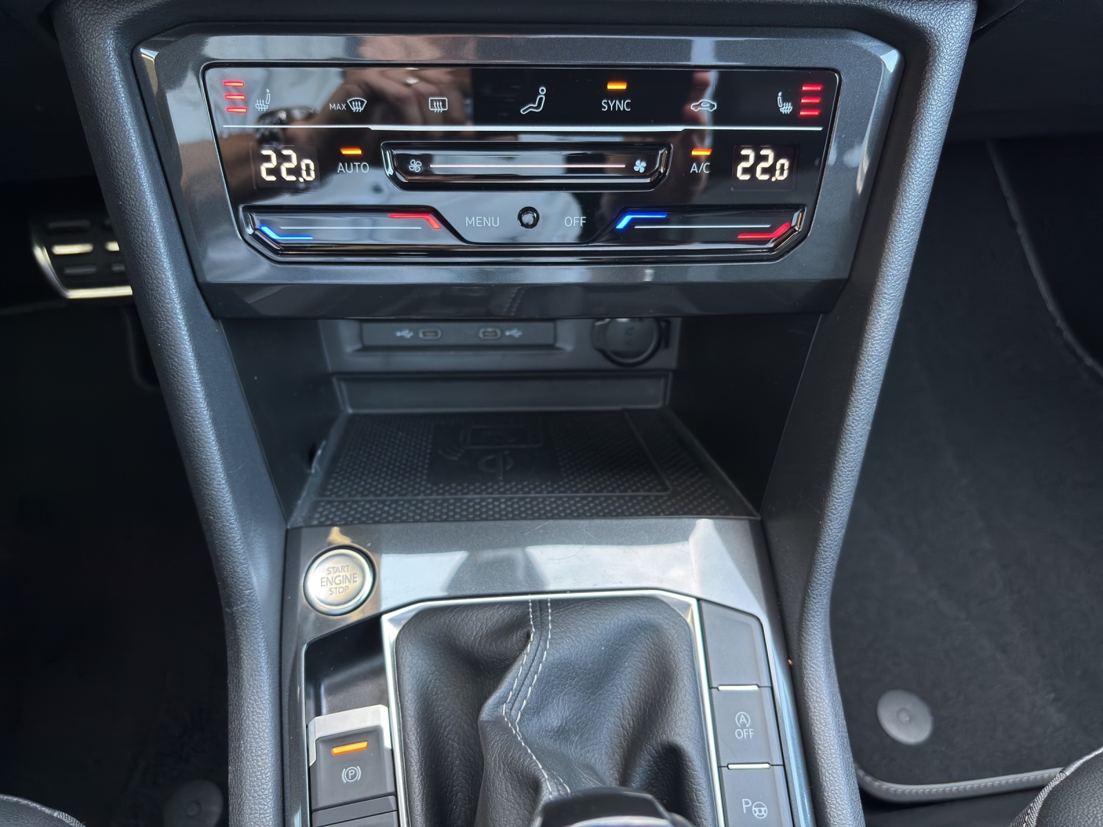 VW Tiguan 2.0 TDI SCR R-Line 4Motion DSG mit AHK, "Black Style", 360° Kamera & Panorama-Ausstell-/Schiebedach-image-19