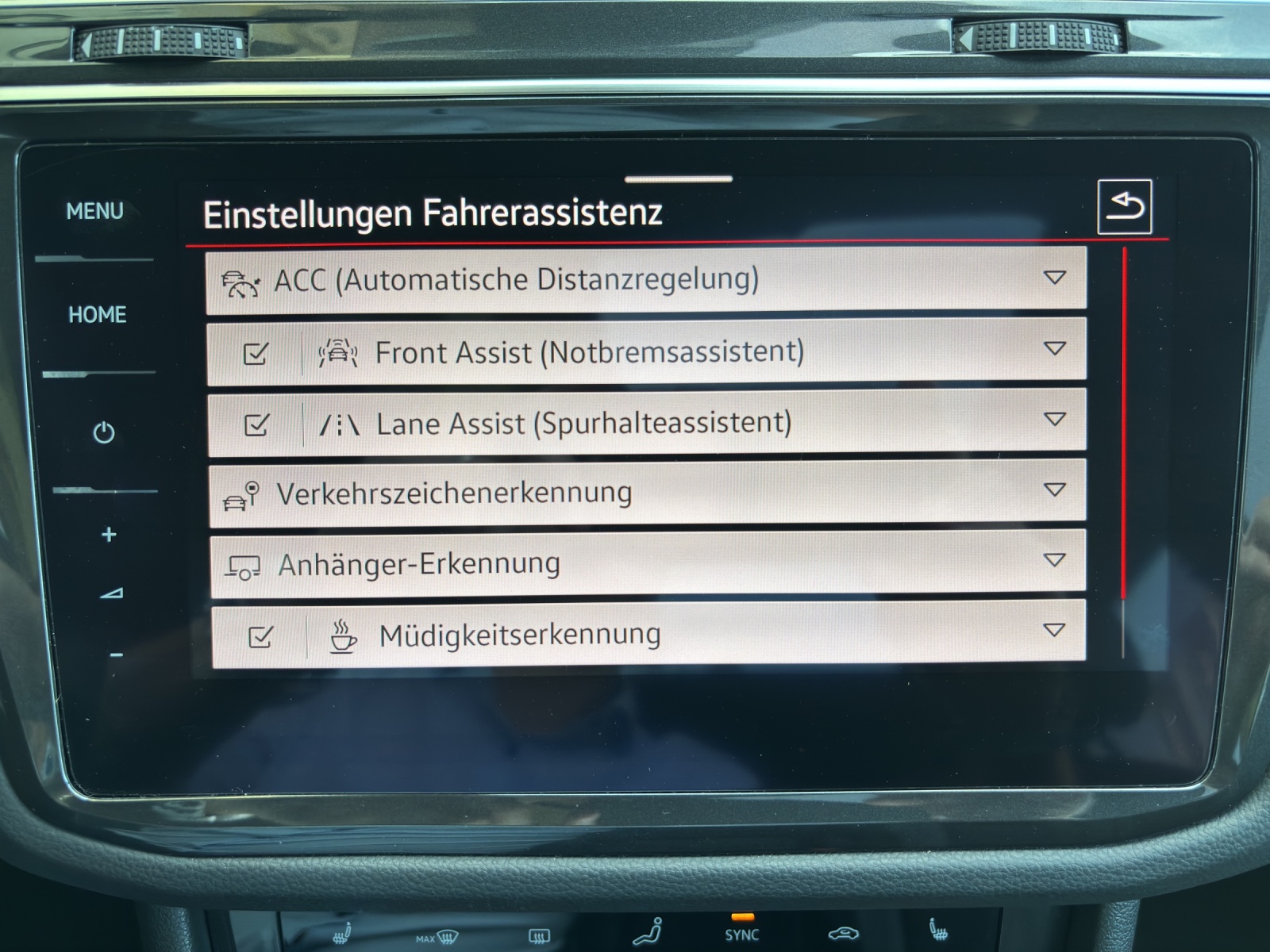 VW Tiguan 2.0 TDI SCR R-Line 4Motion DSG mit AHK, "Black Style", 360° Kamera & Panorama-Ausstell-/Schiebedach-image-23