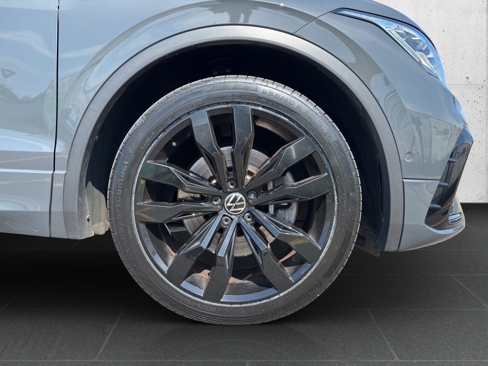 VW Tiguan 2.0 TDI SCR R-Line 4Motion DSG mit AHK, "Black Style", 360° Kamera & Panorama-Ausstell-/Schiebedach-image-10