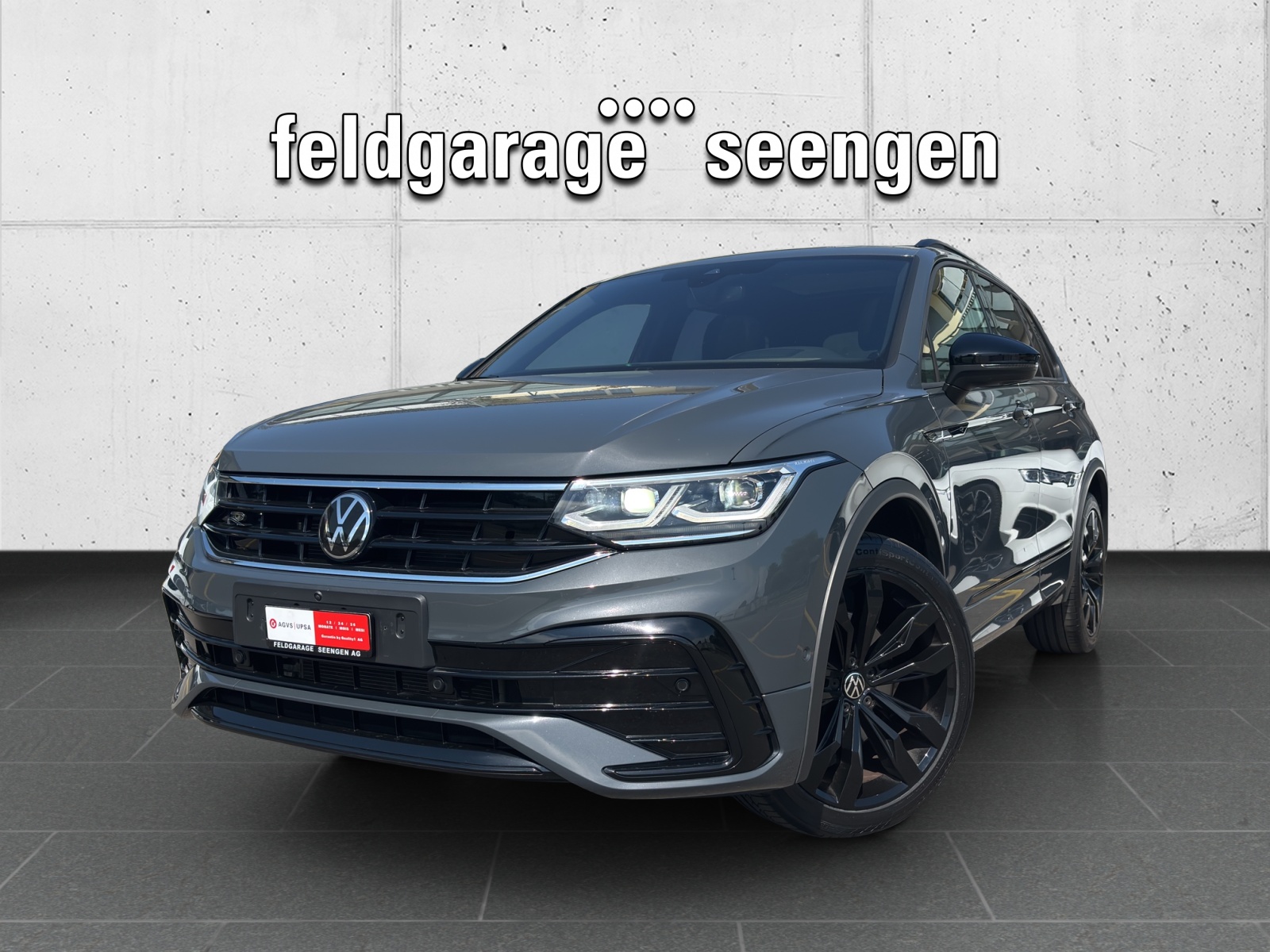 VW Tiguan 2.0 TDI SCR R-Line 4Motion DSG mit AHK, "Black Style", 360° Kamera & Panorama-Ausstell-/Schiebedach-image-0