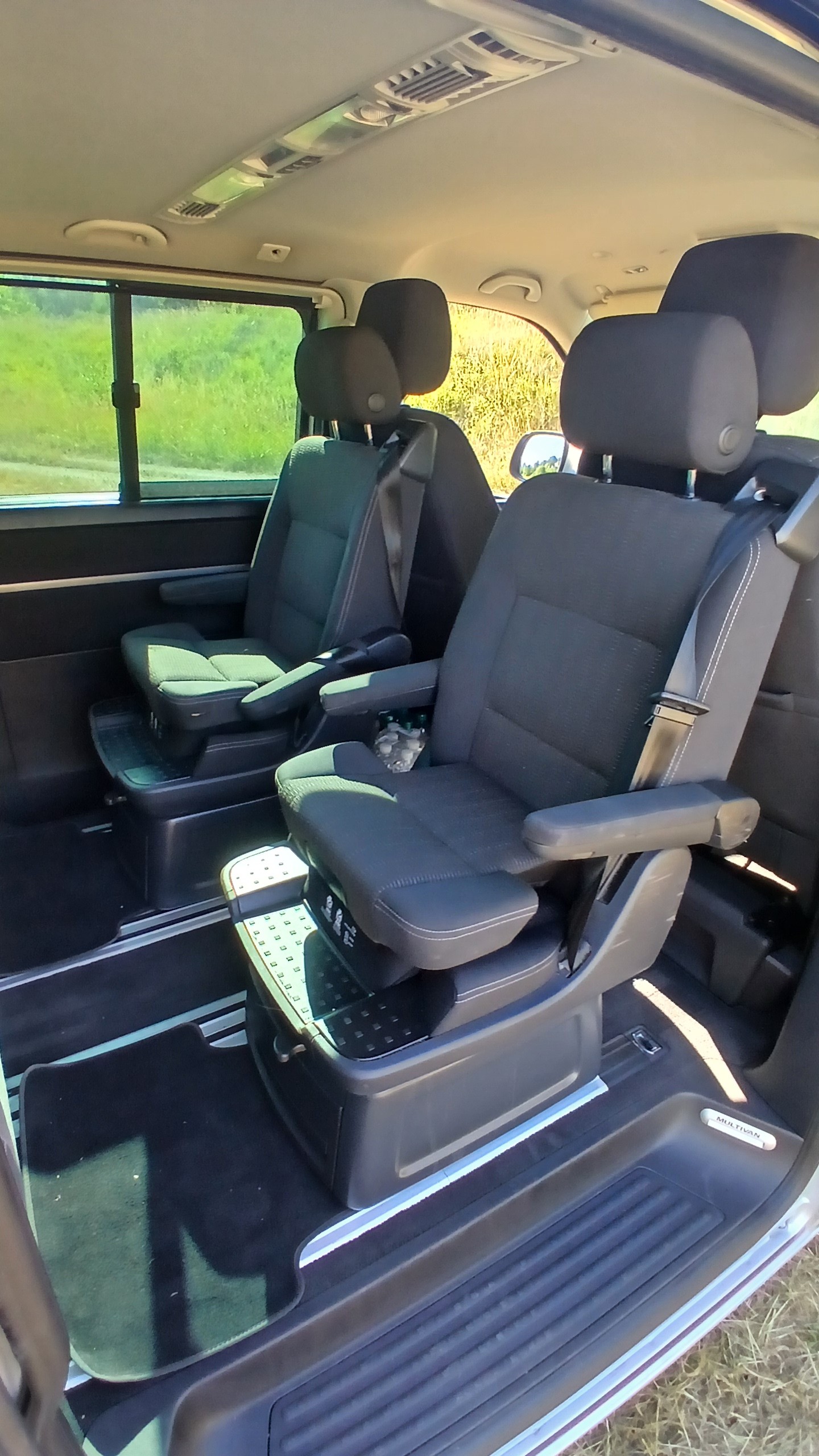 VW T6 Multivan 2.0 TDI Comfortline DSG-image-14