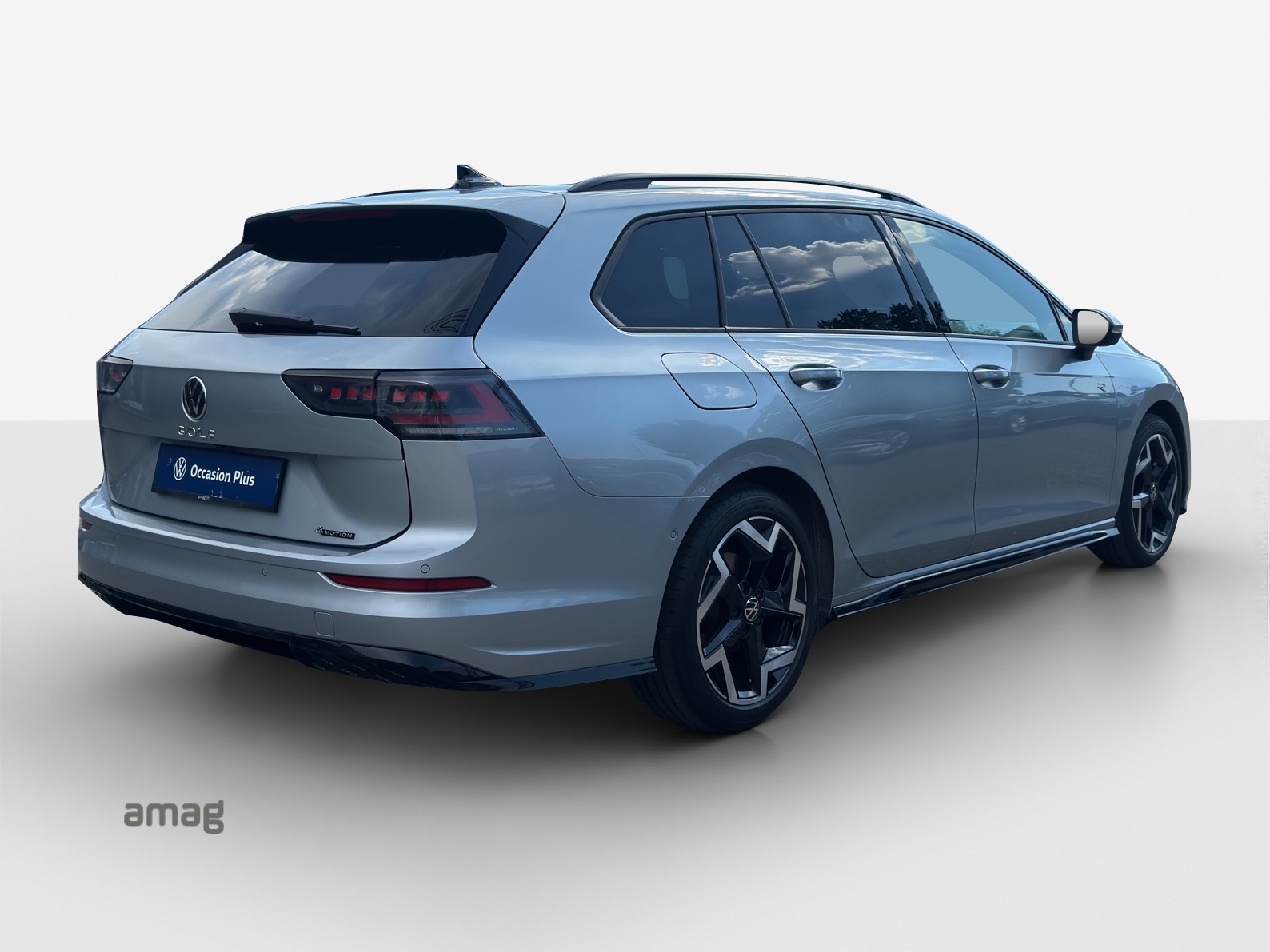 VW Golf Variant 2.0 TSI R-Line DSG 4 Motion-image-4