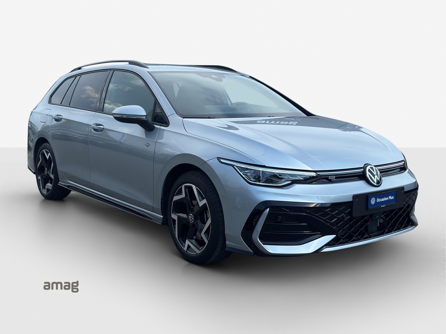 VW Golf Variant 2.0 TSI R-Line DSG 4 Motion-image-5