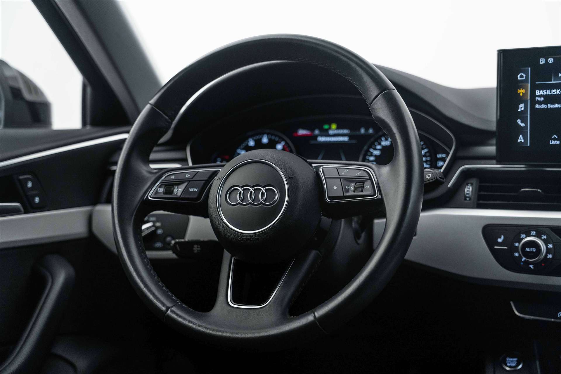 AUDI A4 Avant 35 TFSI S-tronic Automat-image-9