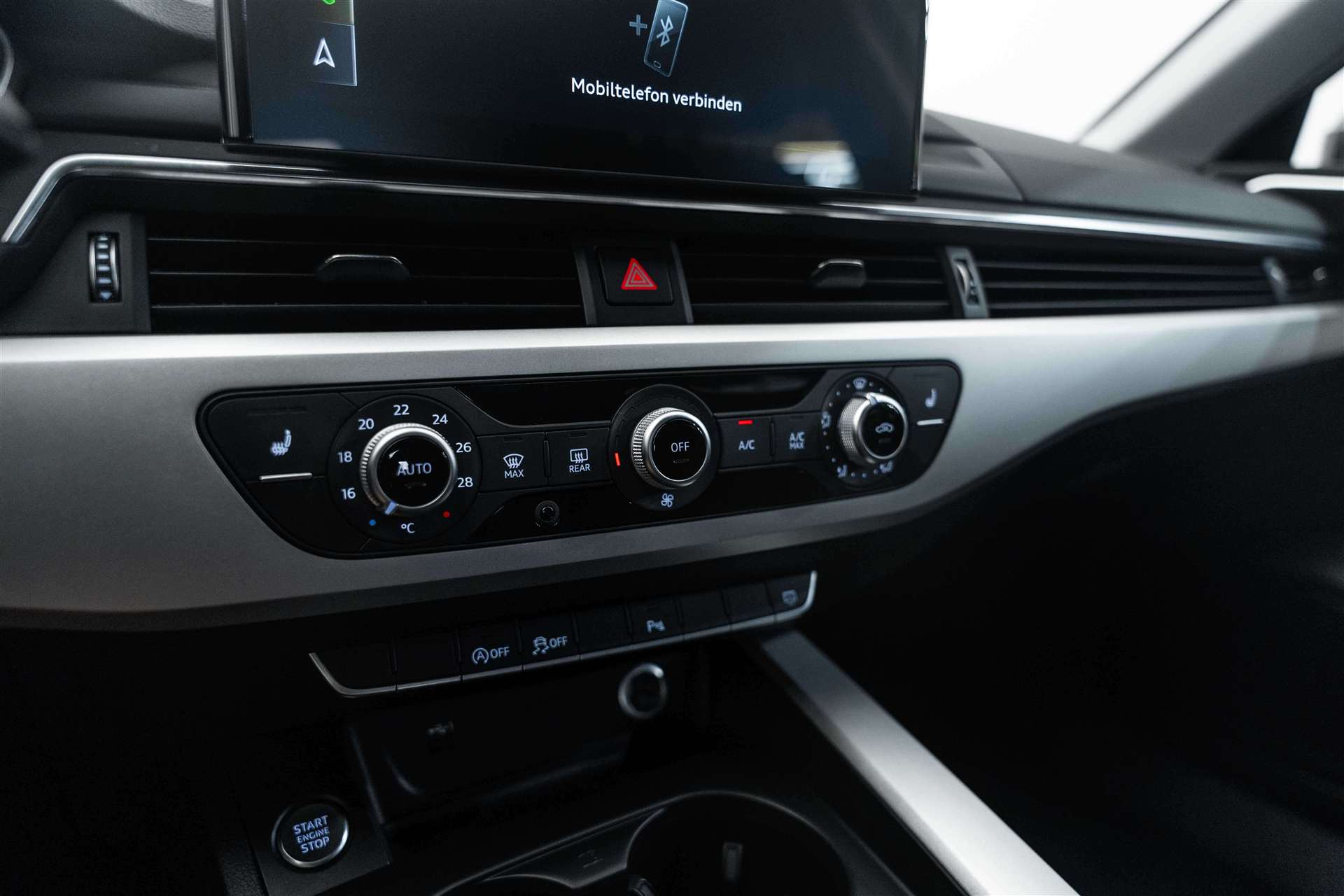 AUDI A4 Avant 35 TFSI S-tronic Automat-image-22