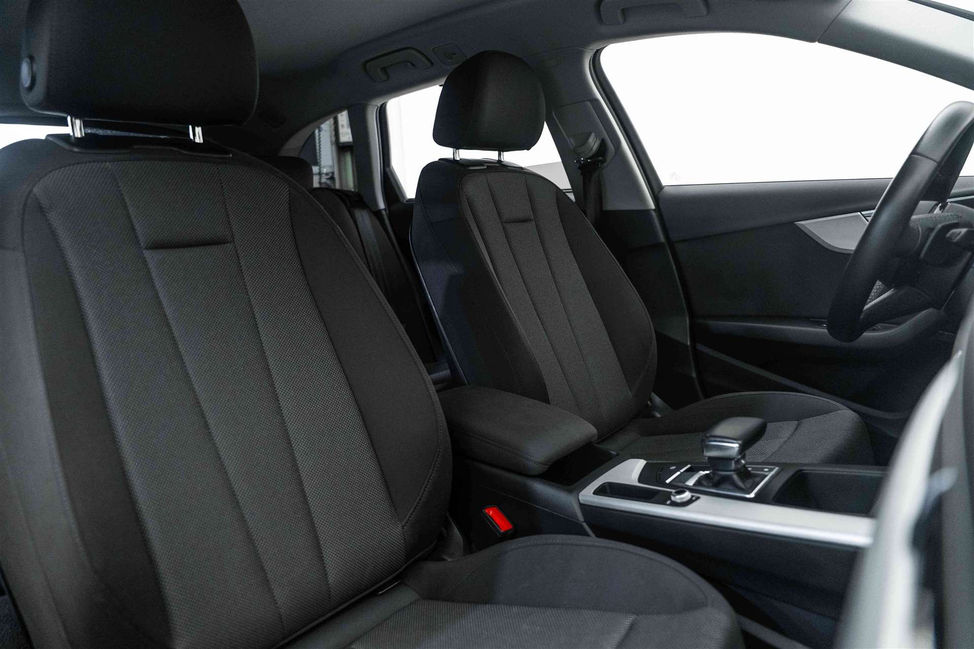 AUDI A4 Avant 35 TFSI S-tronic Automat-image-11