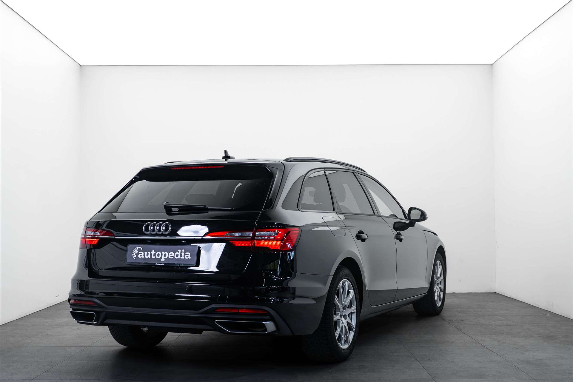 AUDI A4 Avant 35 TFSI S-tronic Automat-image-2