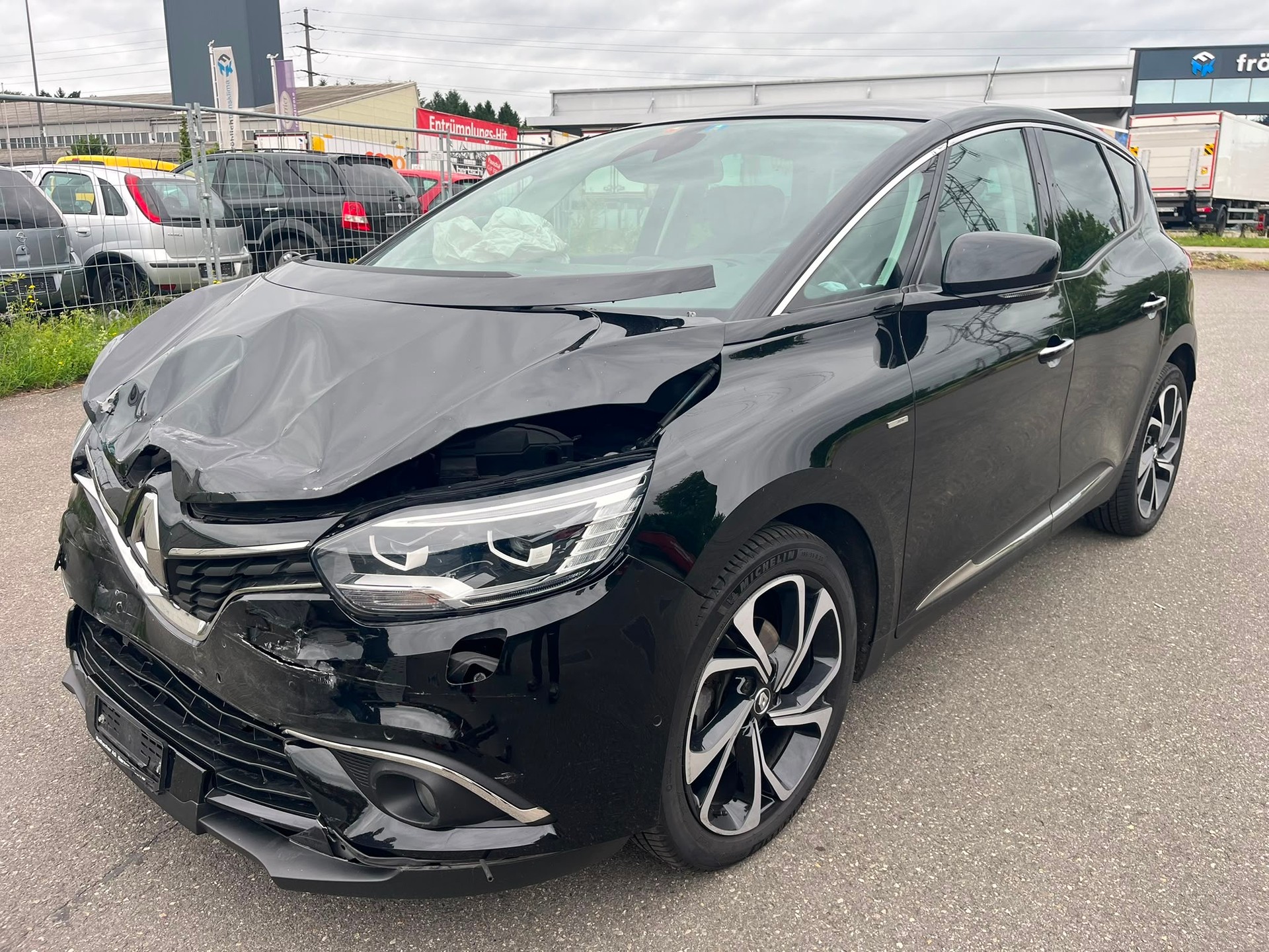 RENAULT Scénic 1.6 dCi Bose EDC-image-1