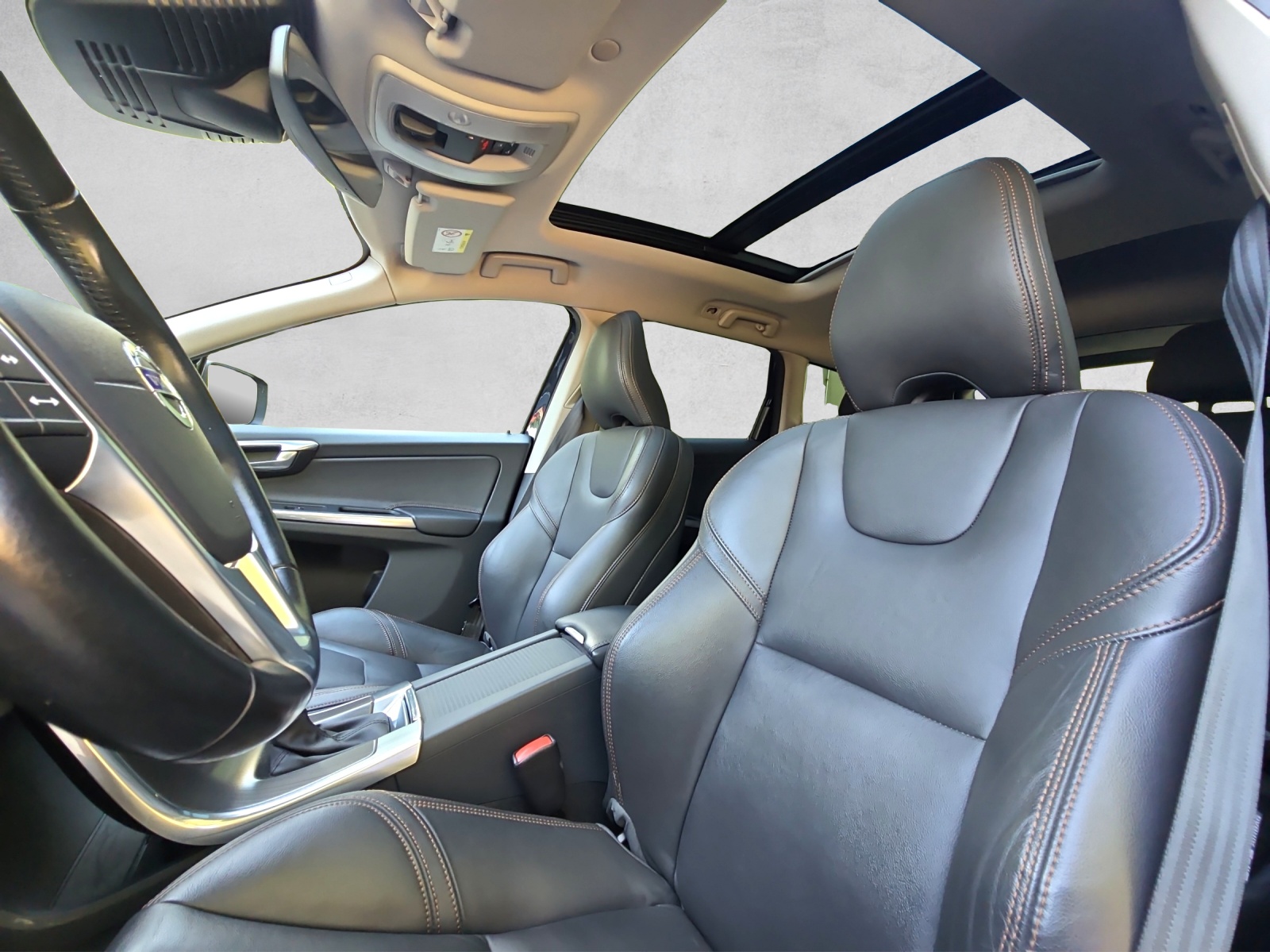 VOLVO Volvo XC60 2.4 D5 Summum AWD-image-9