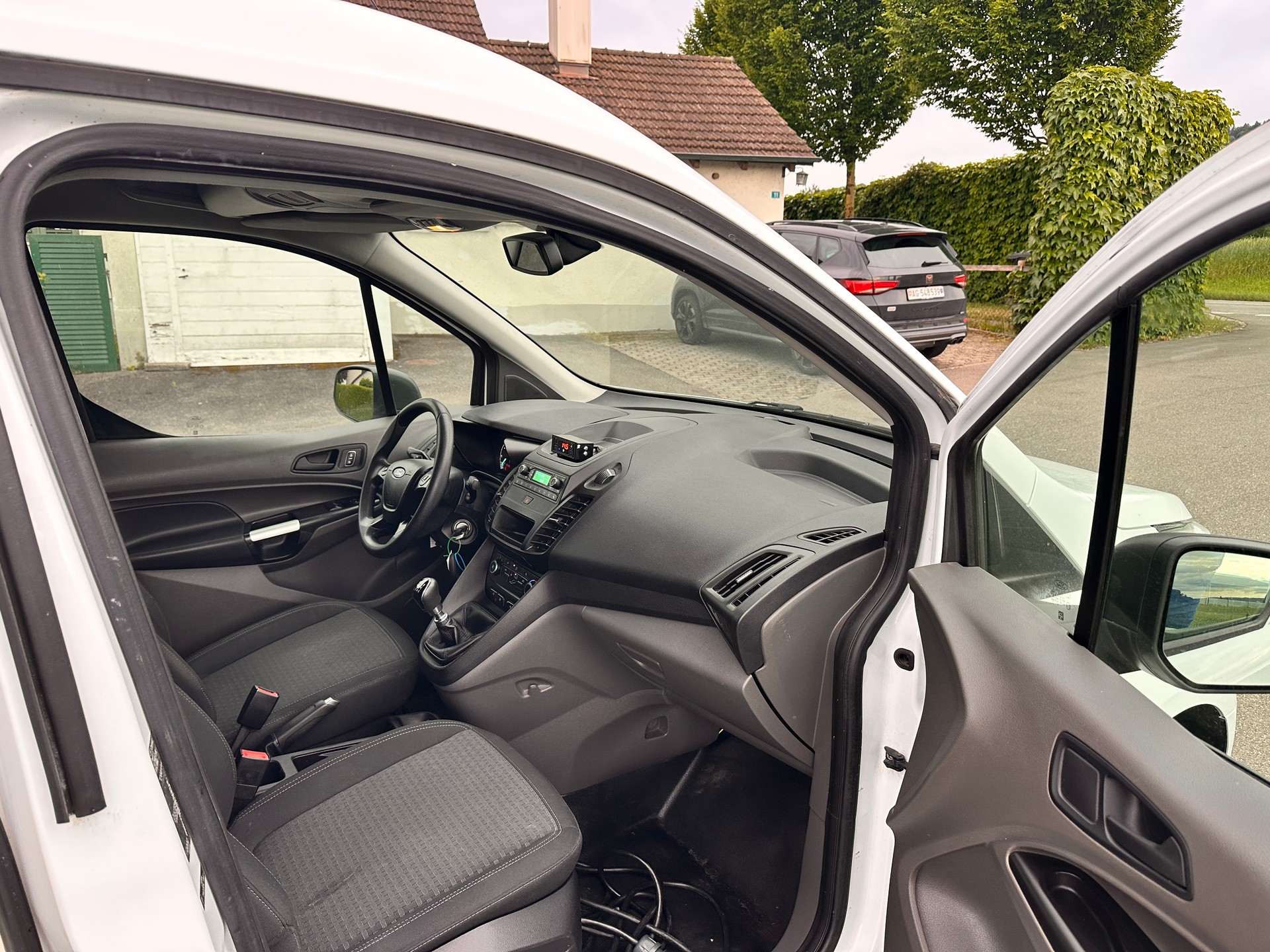 FORD Transit Connect Van T220 1.5 Eco Blue Trend-image-15
