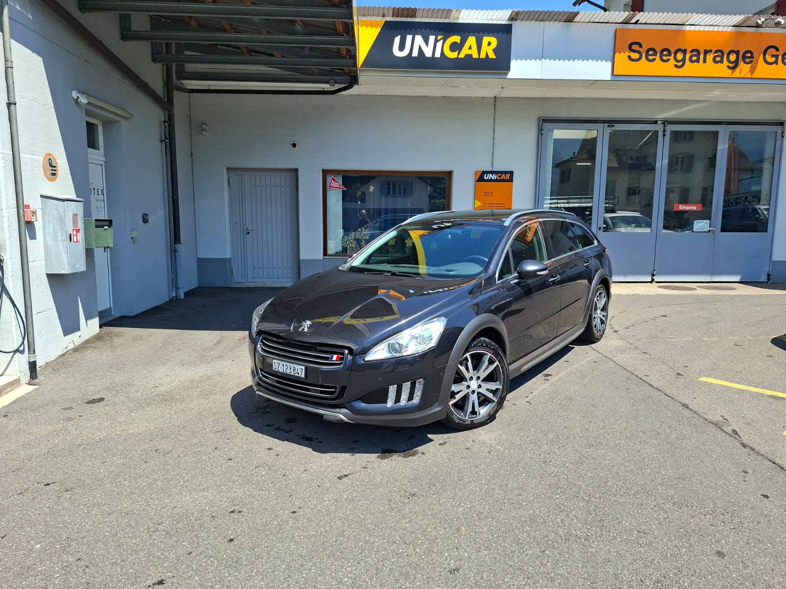 PEUGEOT 508 RXH 2.0 HDI Hybrid4 EGS6-image-0