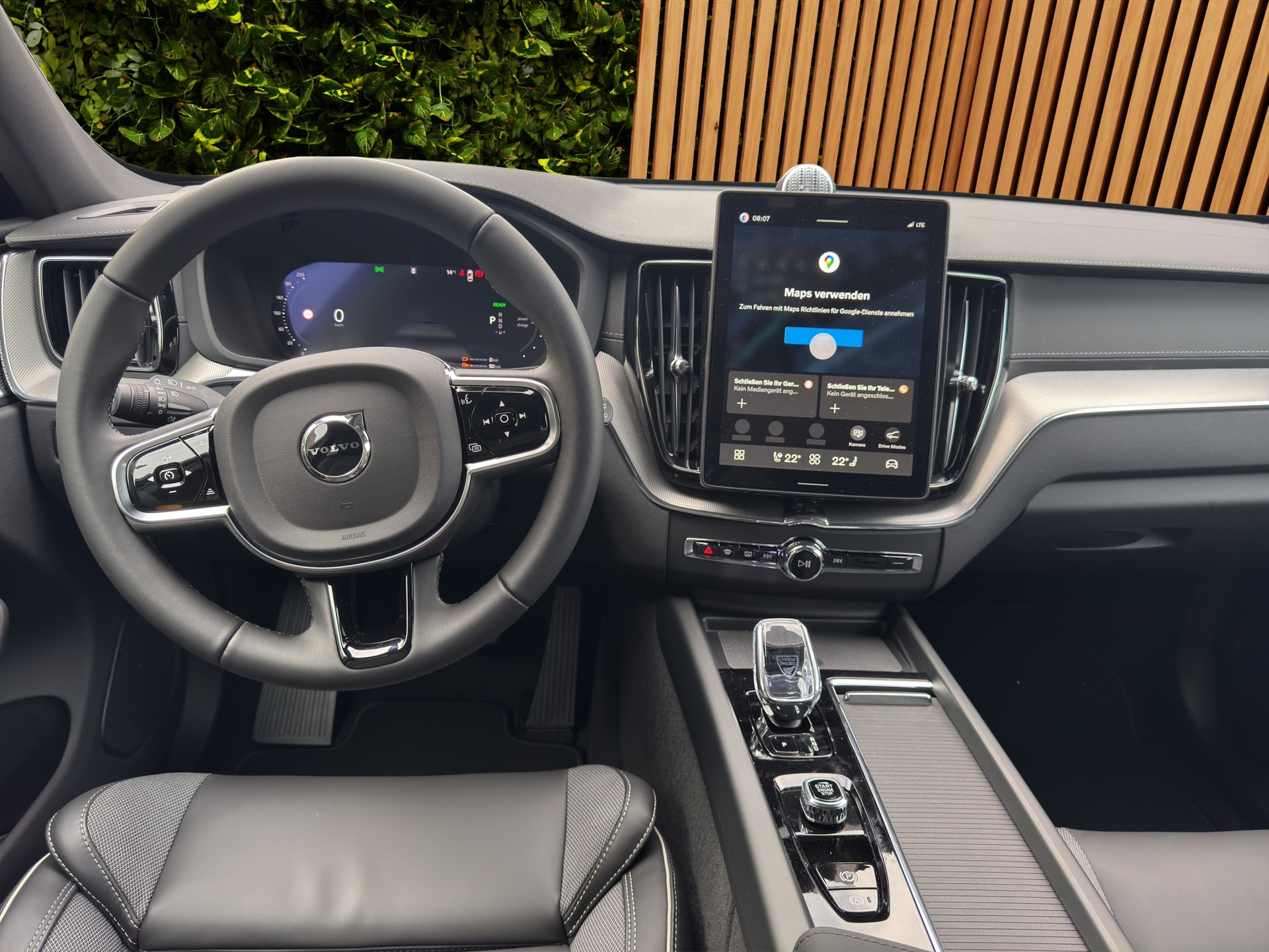 VOLVO XC60 2.0 T8 TE Polestar eAWD-image-9