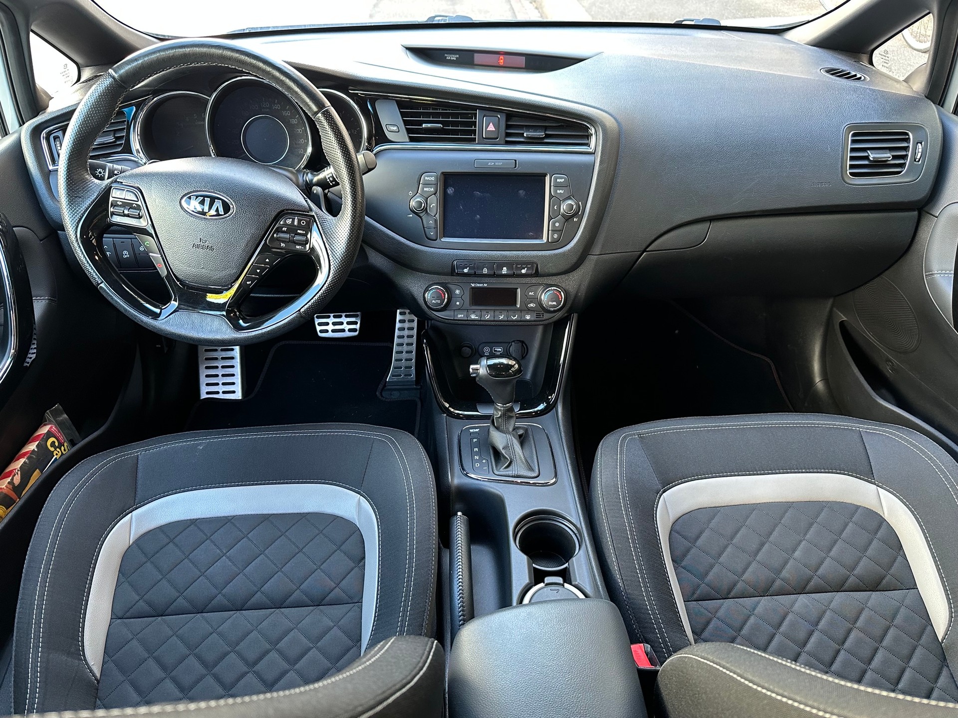 KIA Cee'd 1.6 CRDi GT-Line DCT-image-7