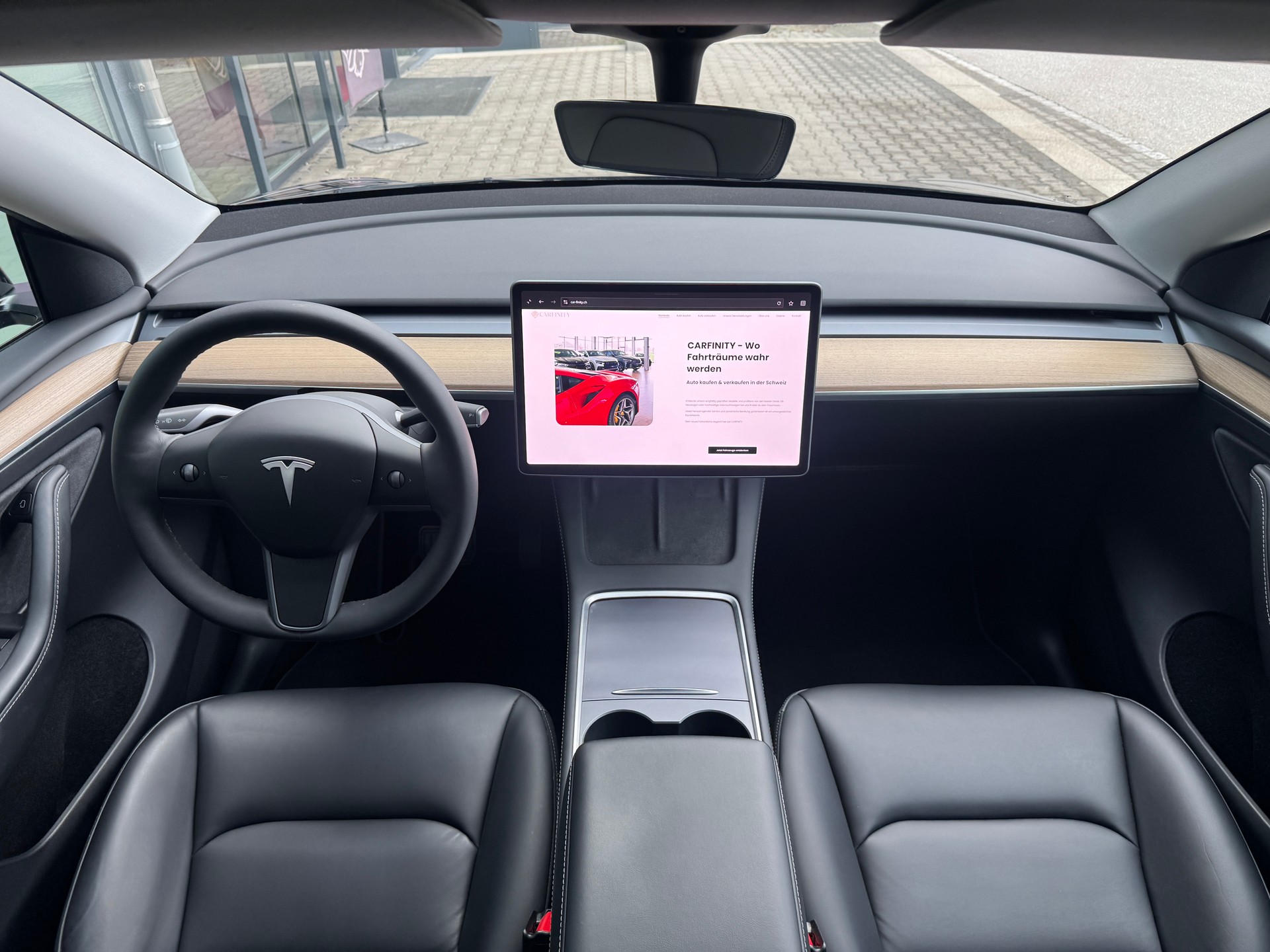 TESLA Model Y Long Range-image-7