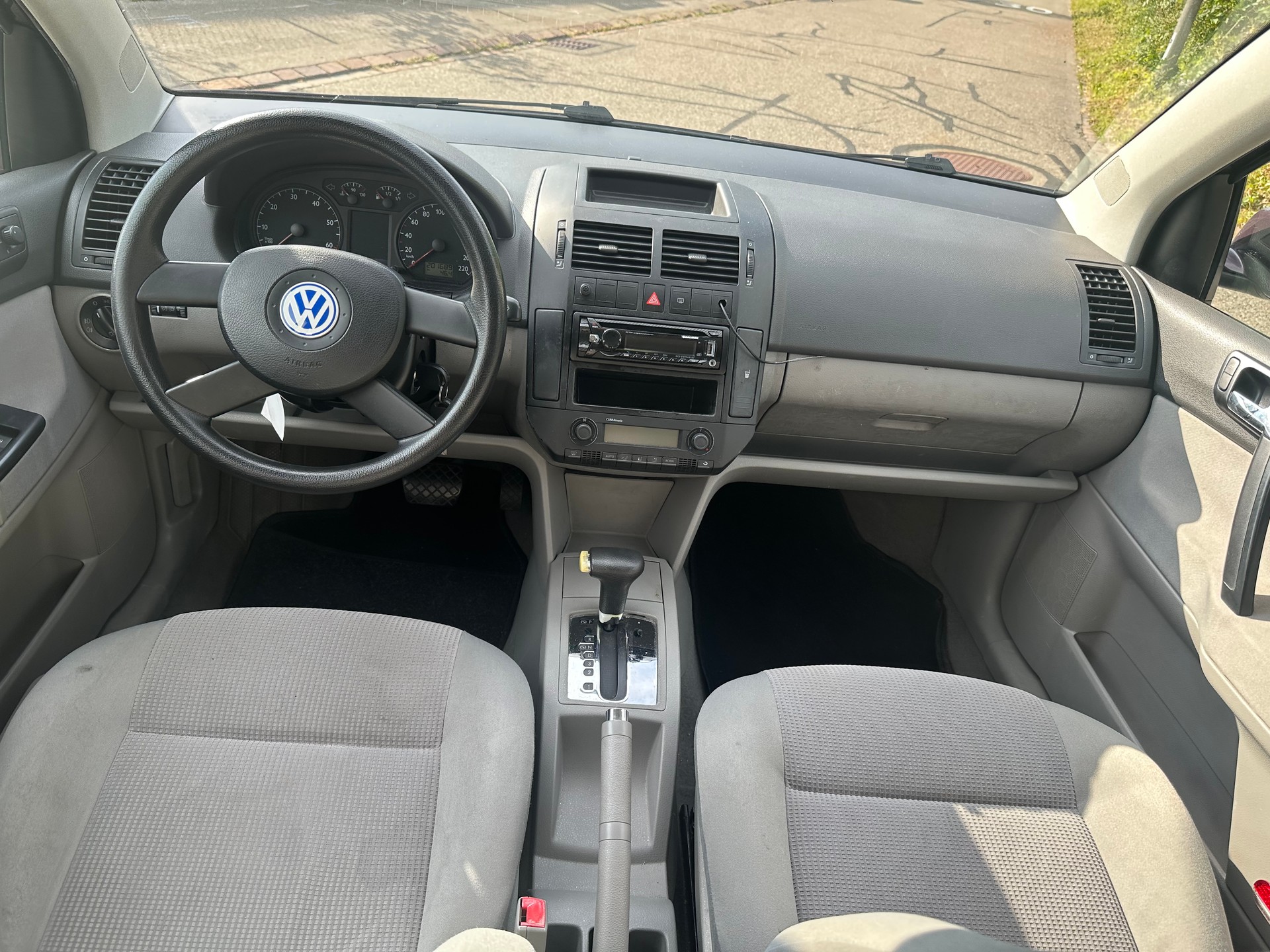 VW Polo 1.4 16V Comfortline-image-8