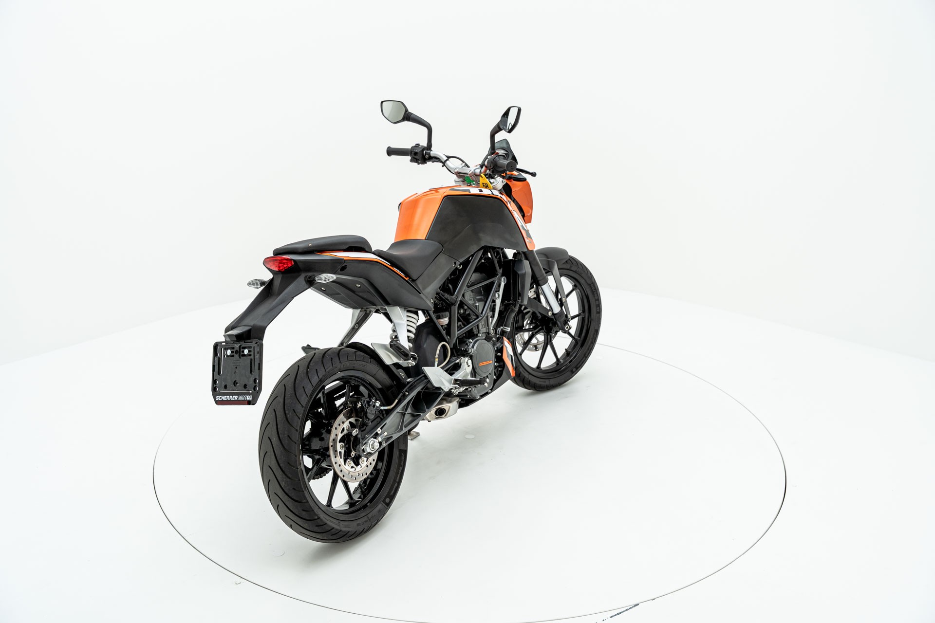 KTM 200 Duke-showroom-element-3