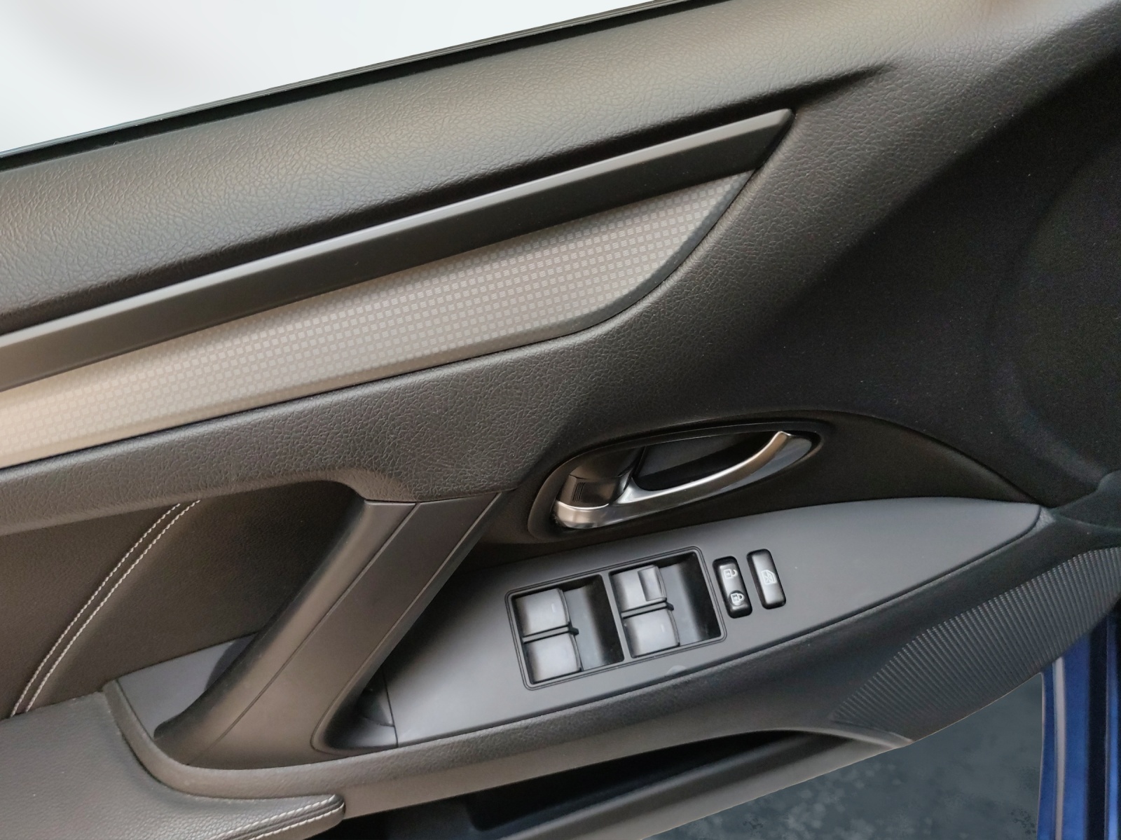 TOYOTA Avensis Touring Sports 2.0 VMa Trend MdS-image-16