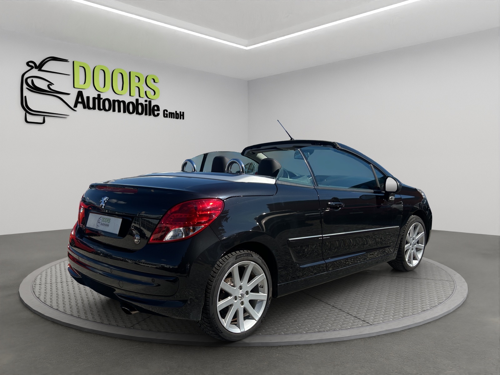 PEUGEOT 207 CC 1.6 16V Turbo Roland Garros-image-6