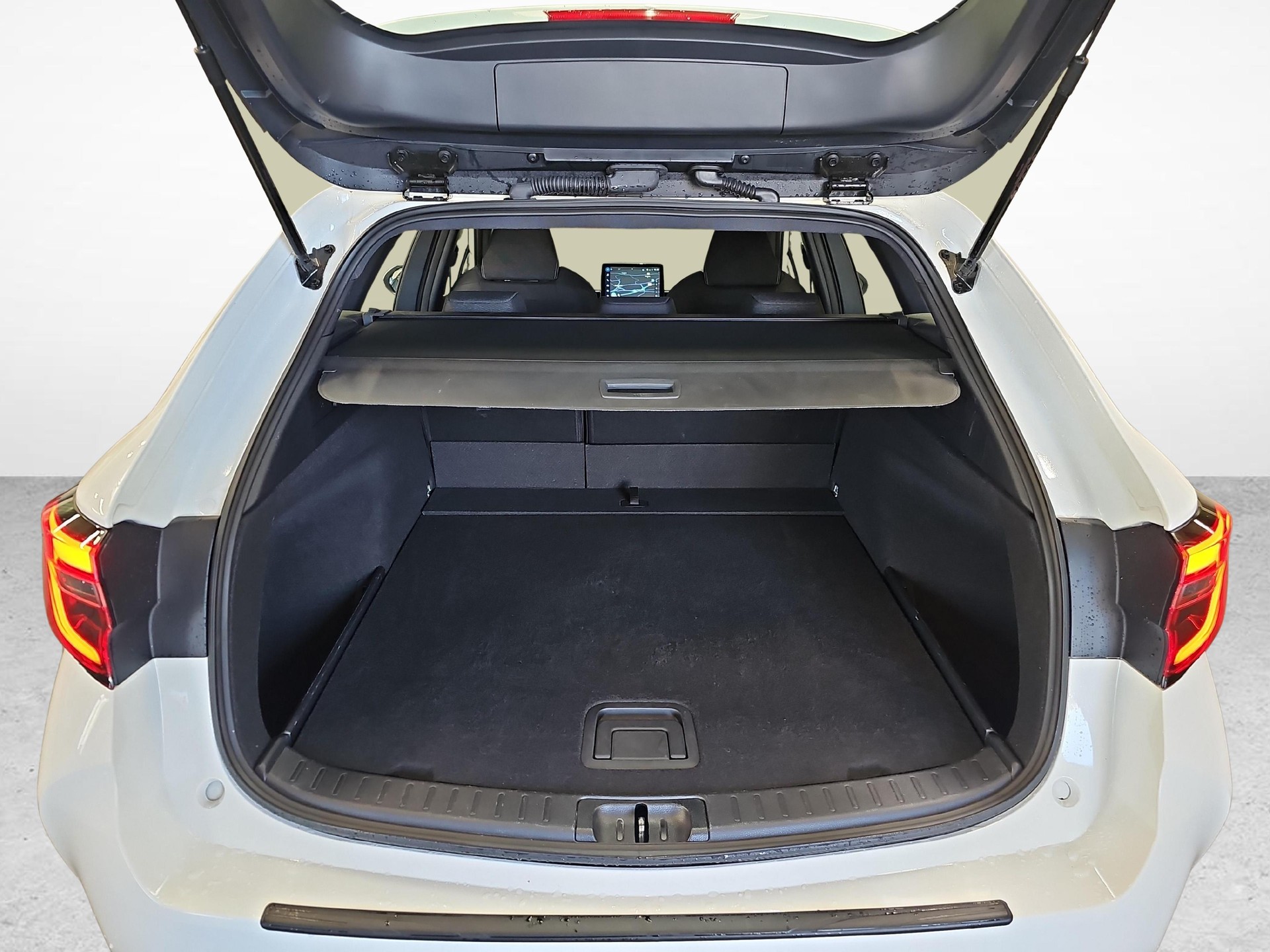 TOYOTA Corolla Touring Sports 1.8 HSD Comfort-image-11