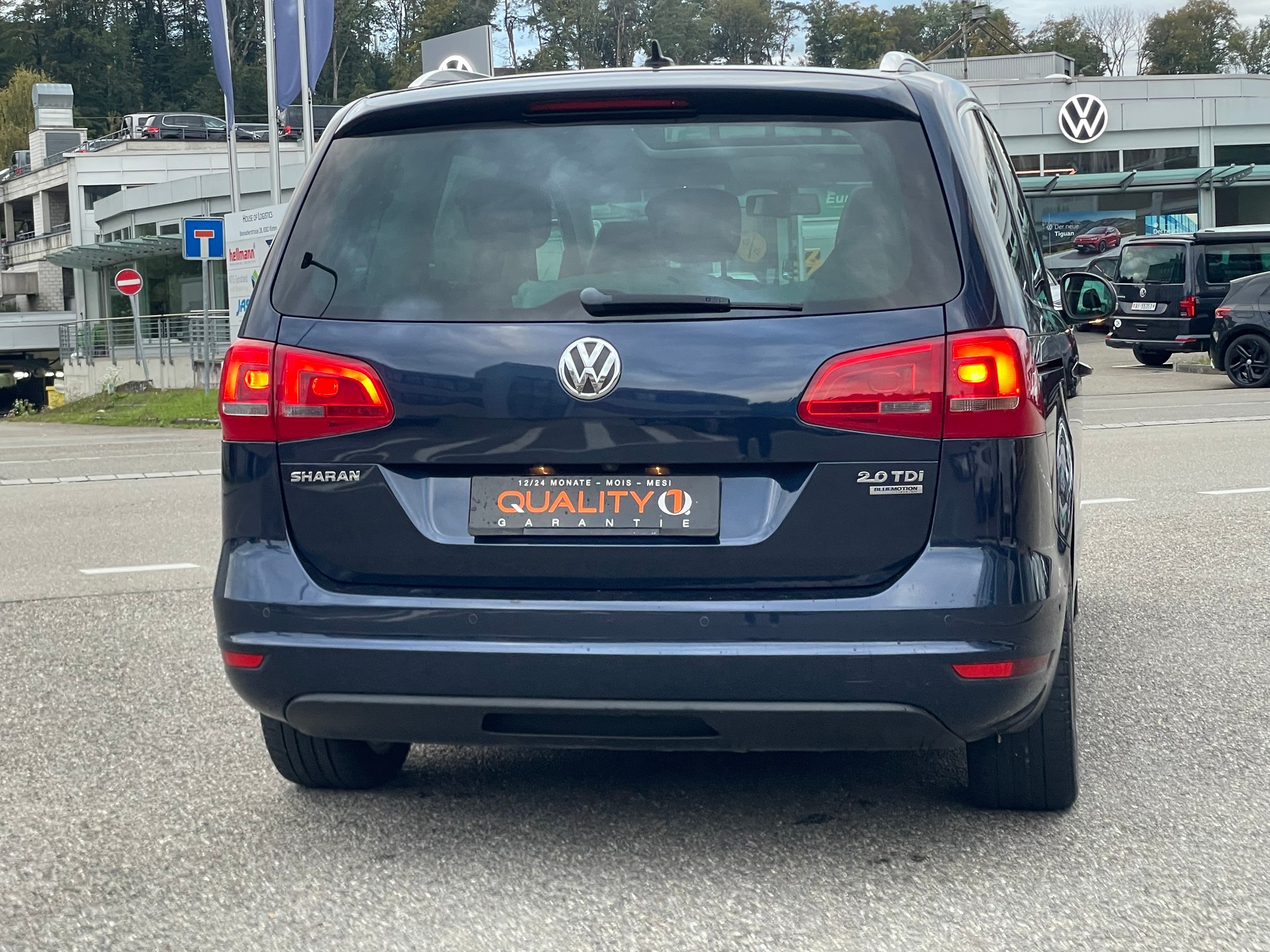 VW Sharan 2.0 TDI BlueMotion Technology Highline DSG-image-2