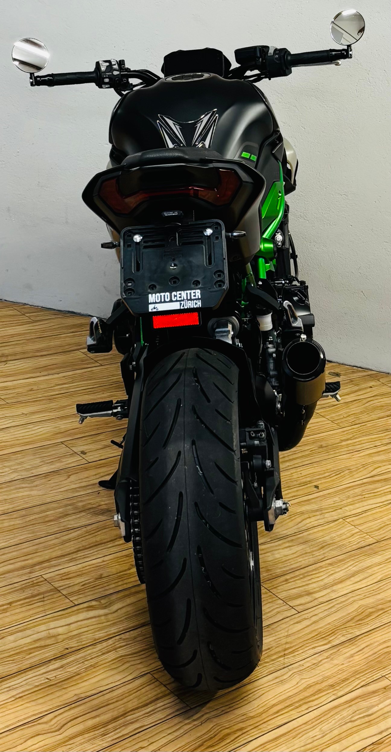 KAWASAKI Z 900 Performance (35kW)-showroom-element-3
